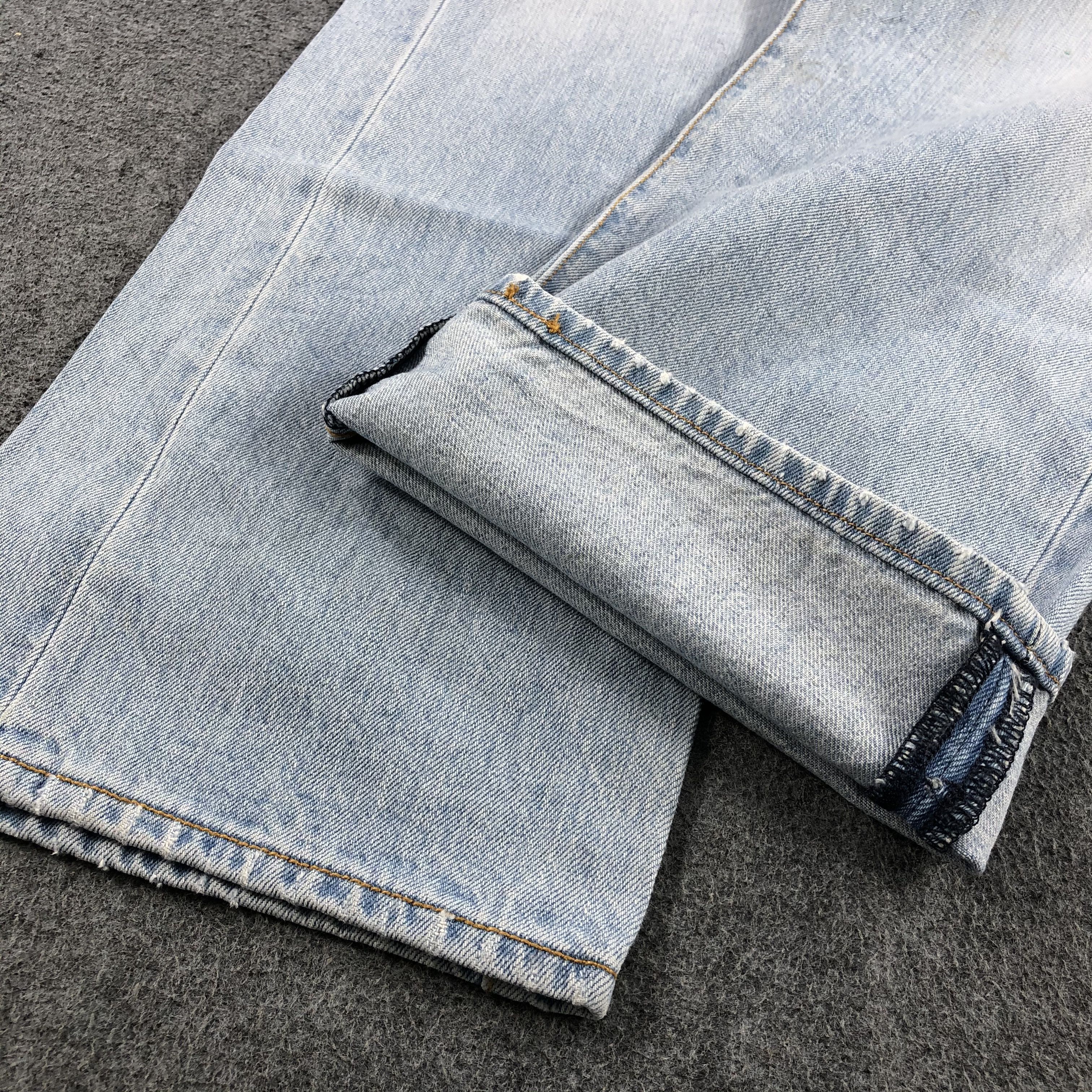 Levi's Vintage Light Wash Levis 501 Jeans-J2122 Size US 39 - 7 Thumbnail