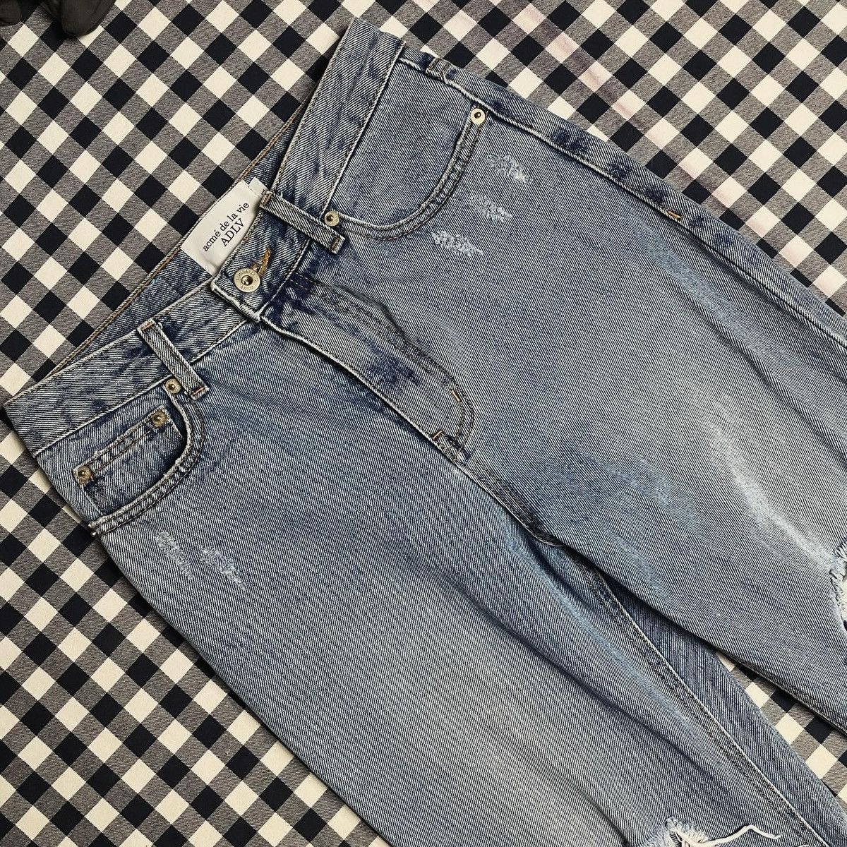 Acme Clothing × Designer Acmé de la vie ADLV Ripped Jeans for Women size 28 Size 28" / US 6 / IT 42 - 2 Thumbnail