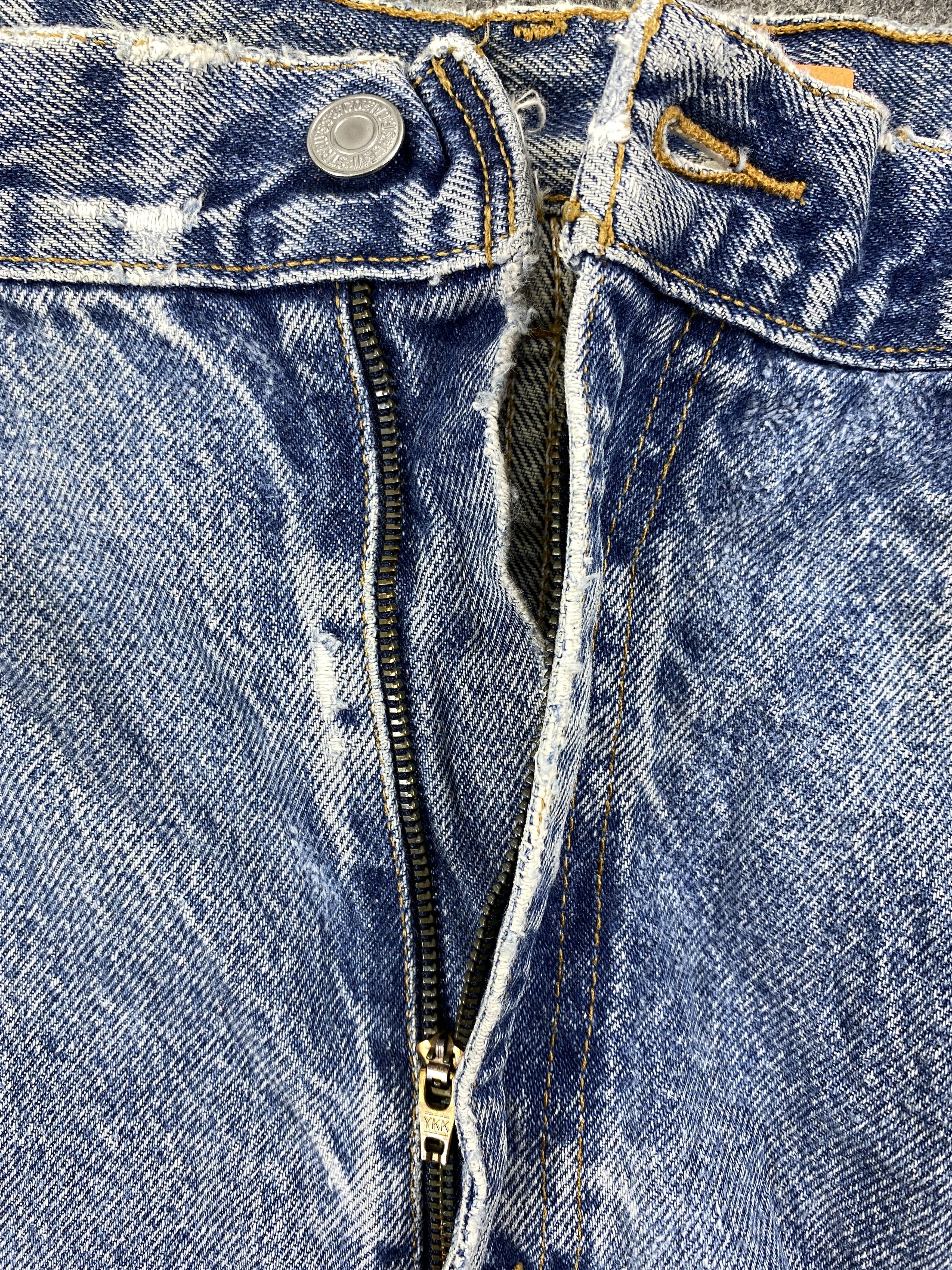 Levi's Blue Wash Vintage Levi's 505 Jeans 39x30 Denim -JN1296 Size US 39 - 6 Thumbnail