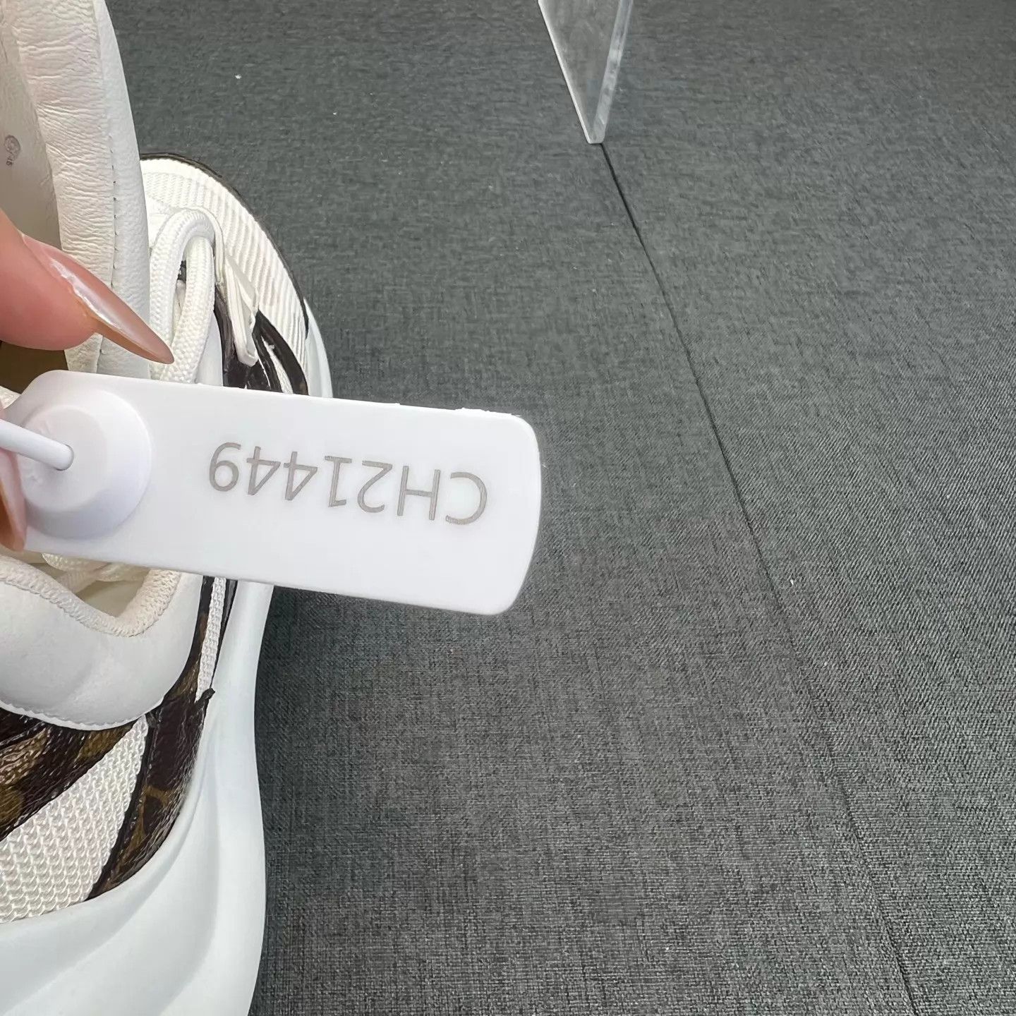 Louis Vuitton LV Archlight white monogram 35 mint original box Size US 4.5 / IT 34.5 - 9 Thumbnail