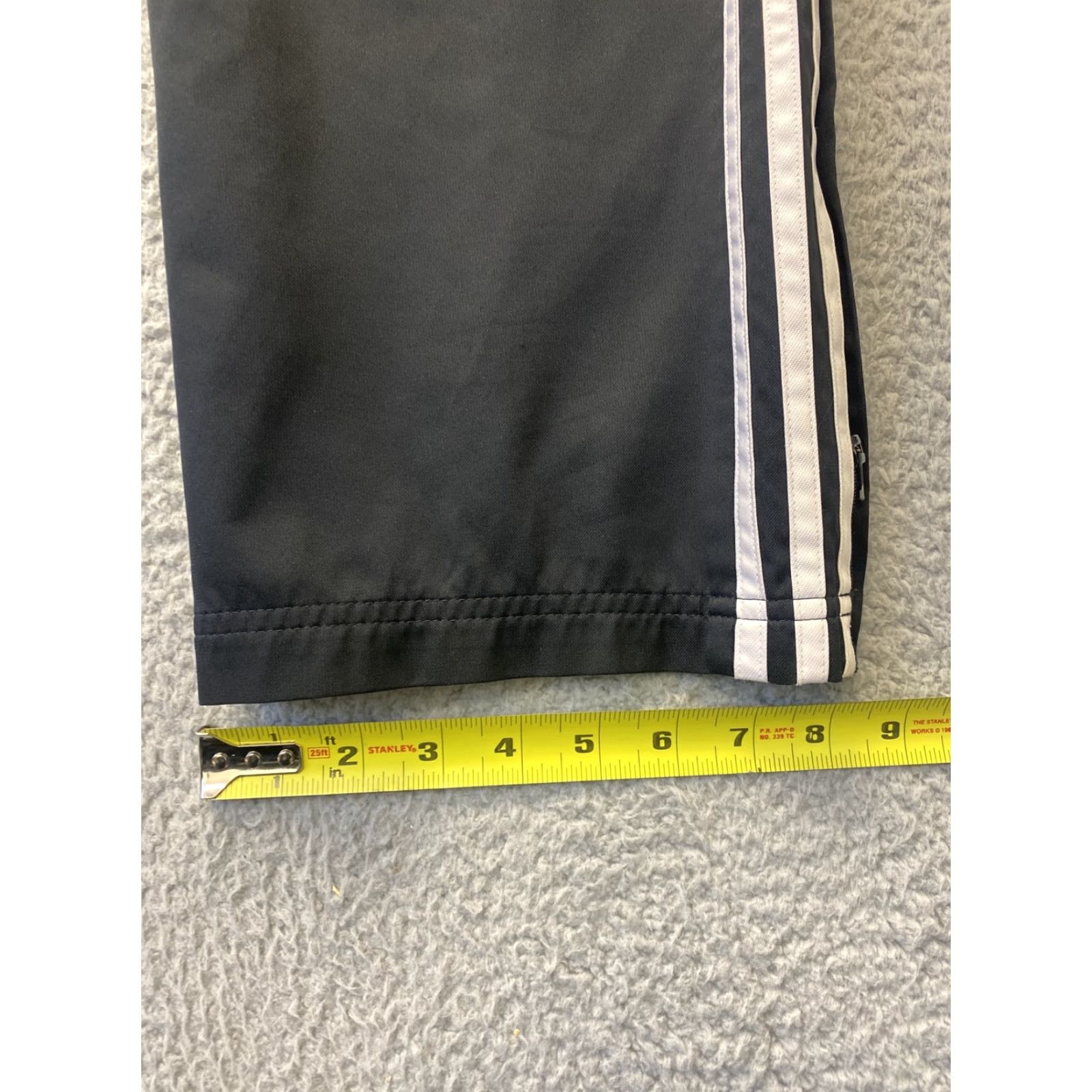 Adidas VINTAGE Adidas Men’s Sweatpants Medium Black White Striped Running Basketball Activewear Size US 31 - 7 Thumbnail