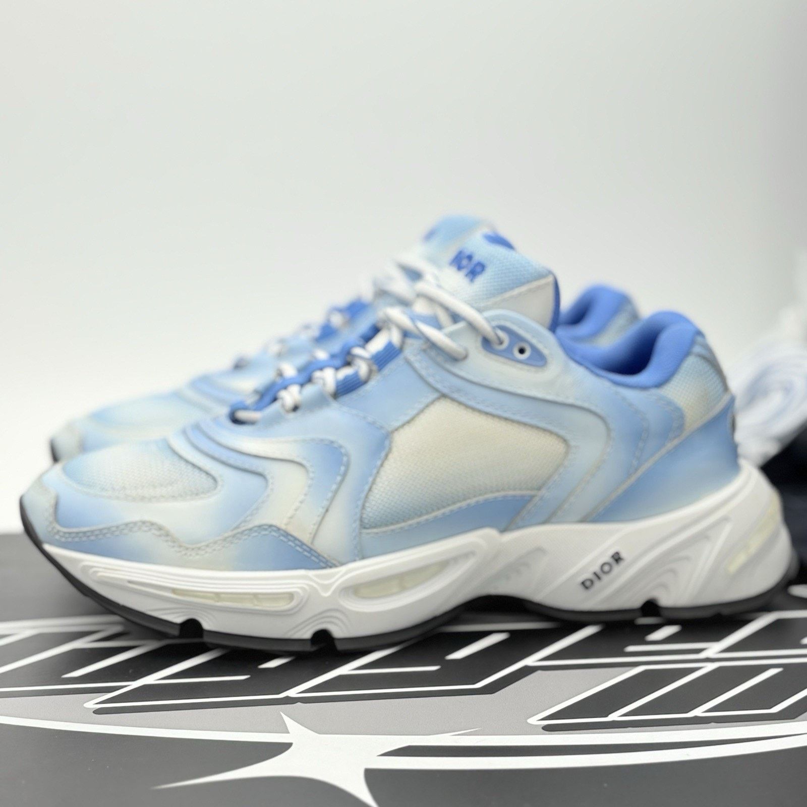 Dior Christian Dior CD1 ' Blue Gradient ' | ONLY WORN ONCE! Size US 6 / EU 39 - 1 Thumbnail