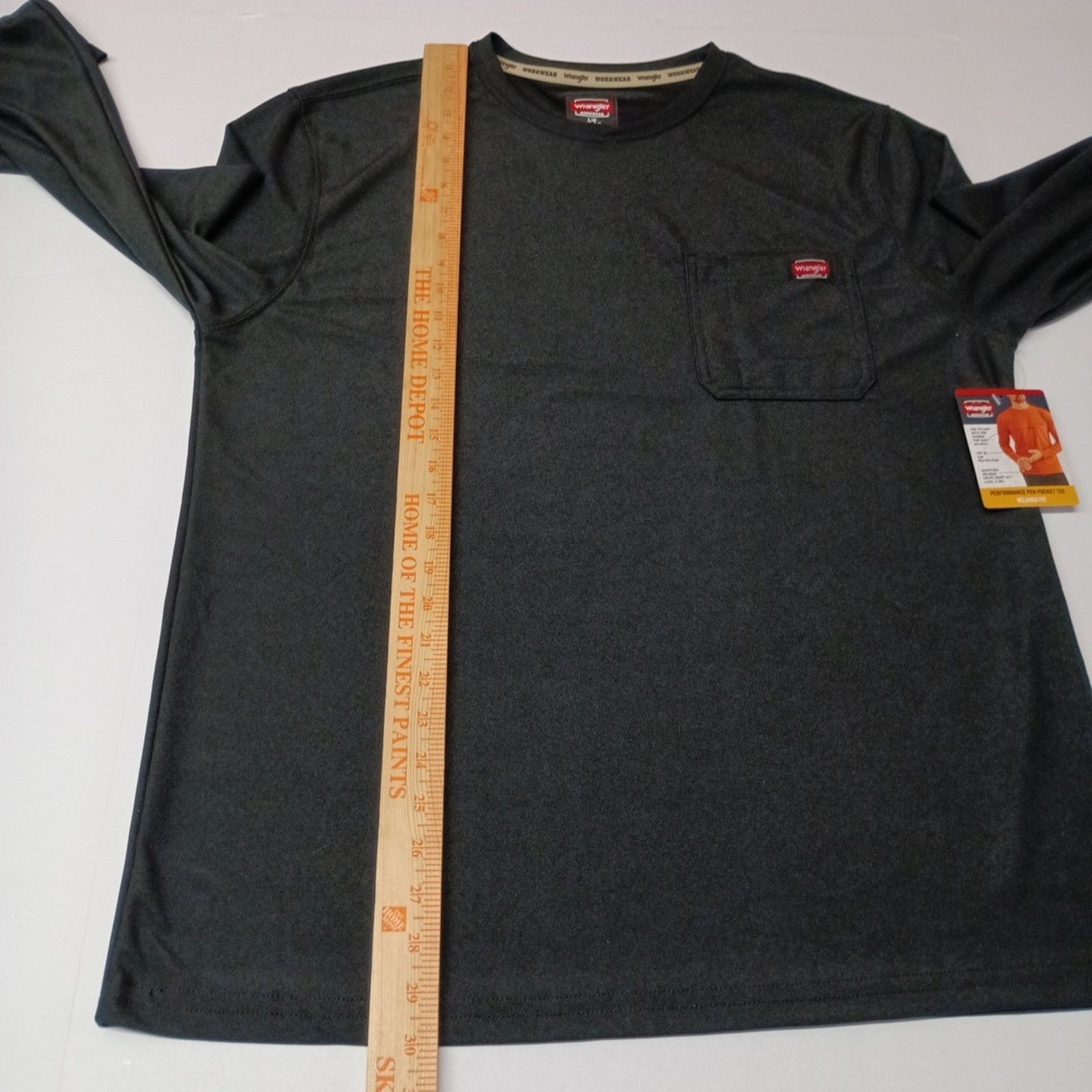Wrangler Wrangler Pocket Tee Men's Size L (42-44) Black Relaxed Fit Size US L / EU 52-54 / 3 - 6 Thumbnail