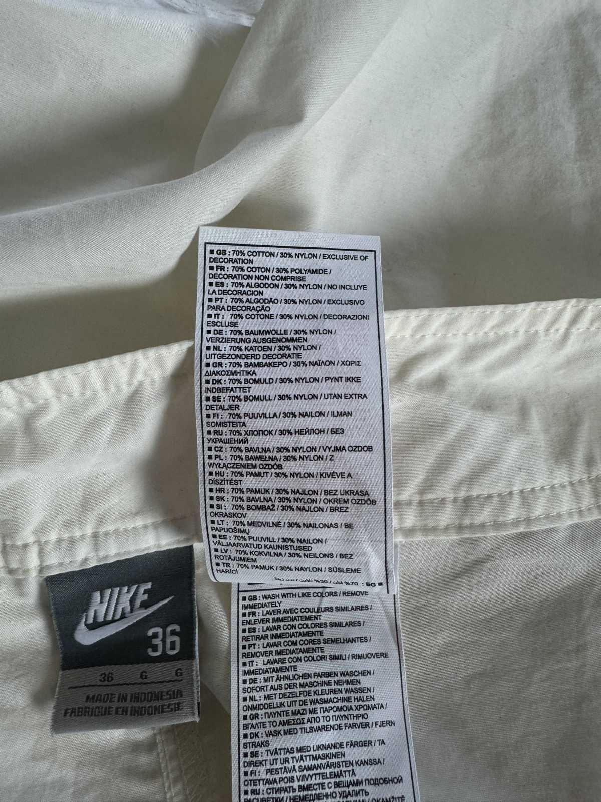 Nike Men’s Vintage Nike Cream Shorts With Map Logo Print Size 36 Size US 36 / EU 52 - 9 Thumbnail