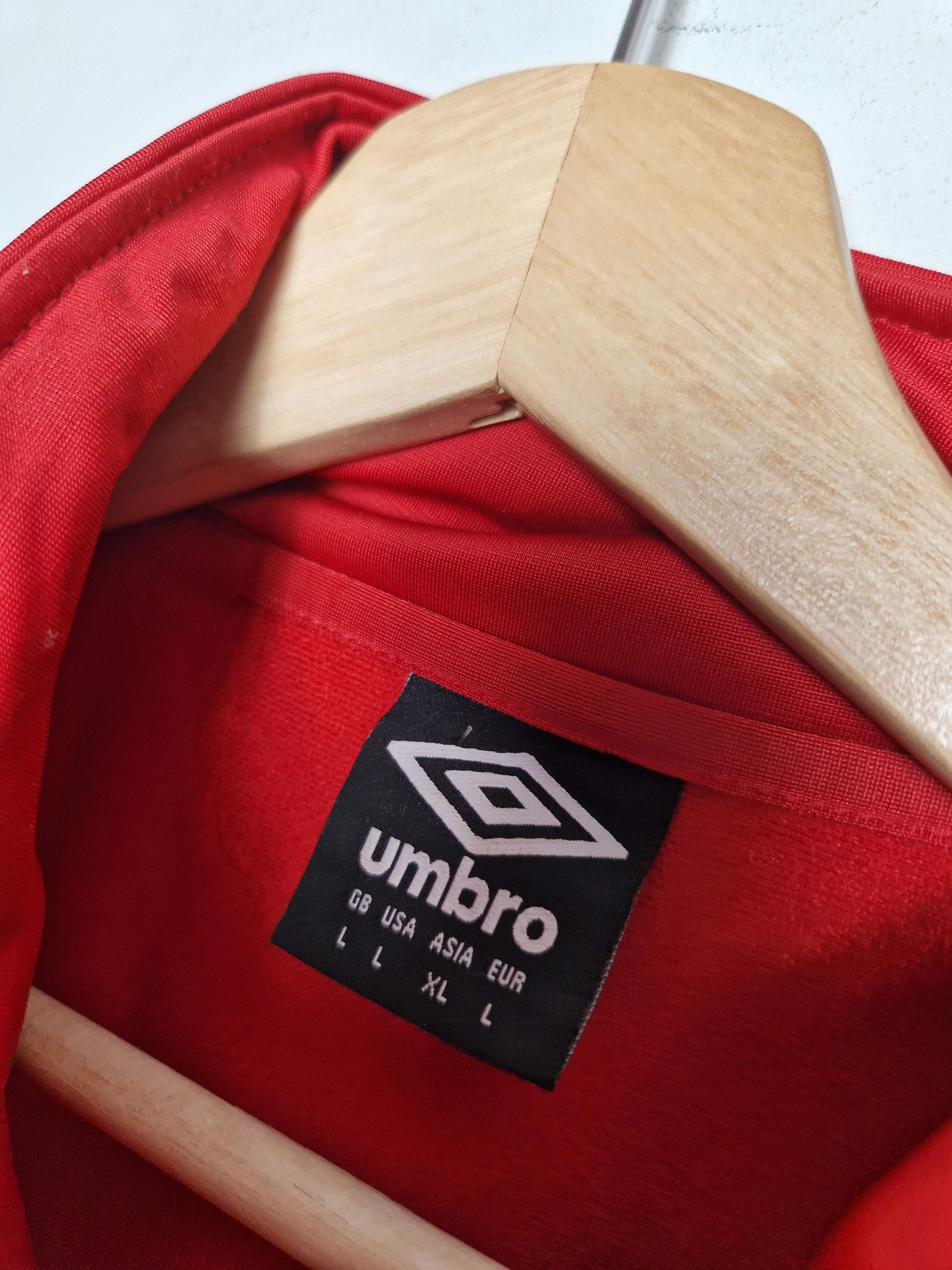 Umbro Vintage Umbro zip track sweatshirt y2k swag drip Size US L / EU 52-54 / 3 - 4 Thumbnail
