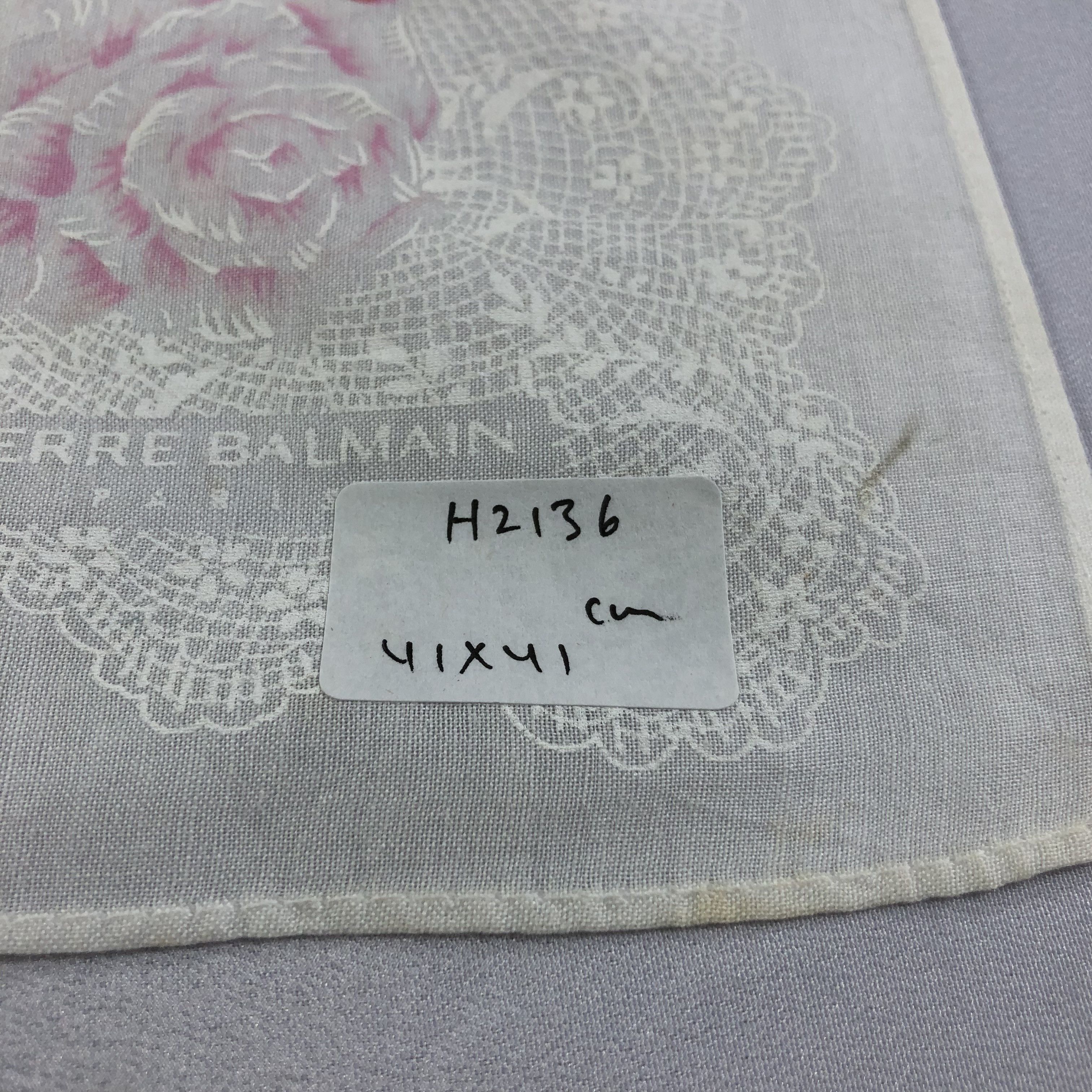 Pierre Balmain × Vintage Pierre Balmain Handkerchief Neckerchief Bandana H2136 Size ONE SIZE - 11 Thumbnail