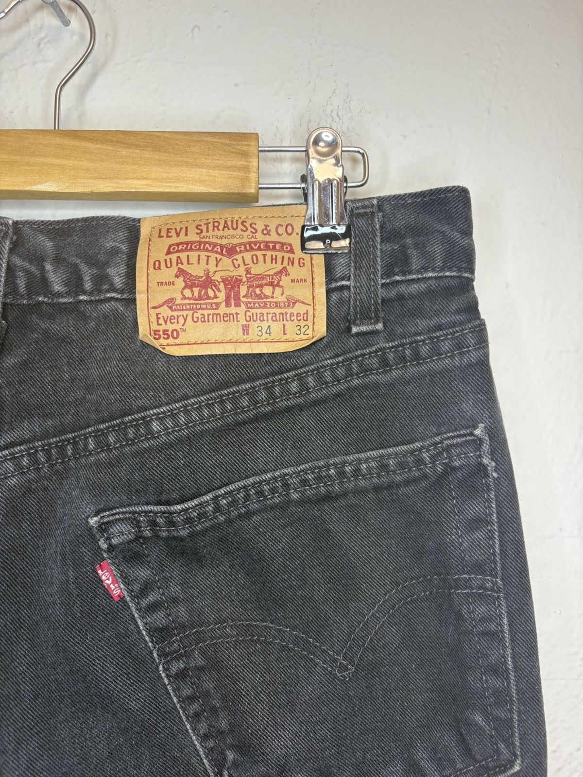 Levi's Vintage Levis 550 34x32 made in the USA black denims Size US 34 / EU 50 - 2 Thumbnail