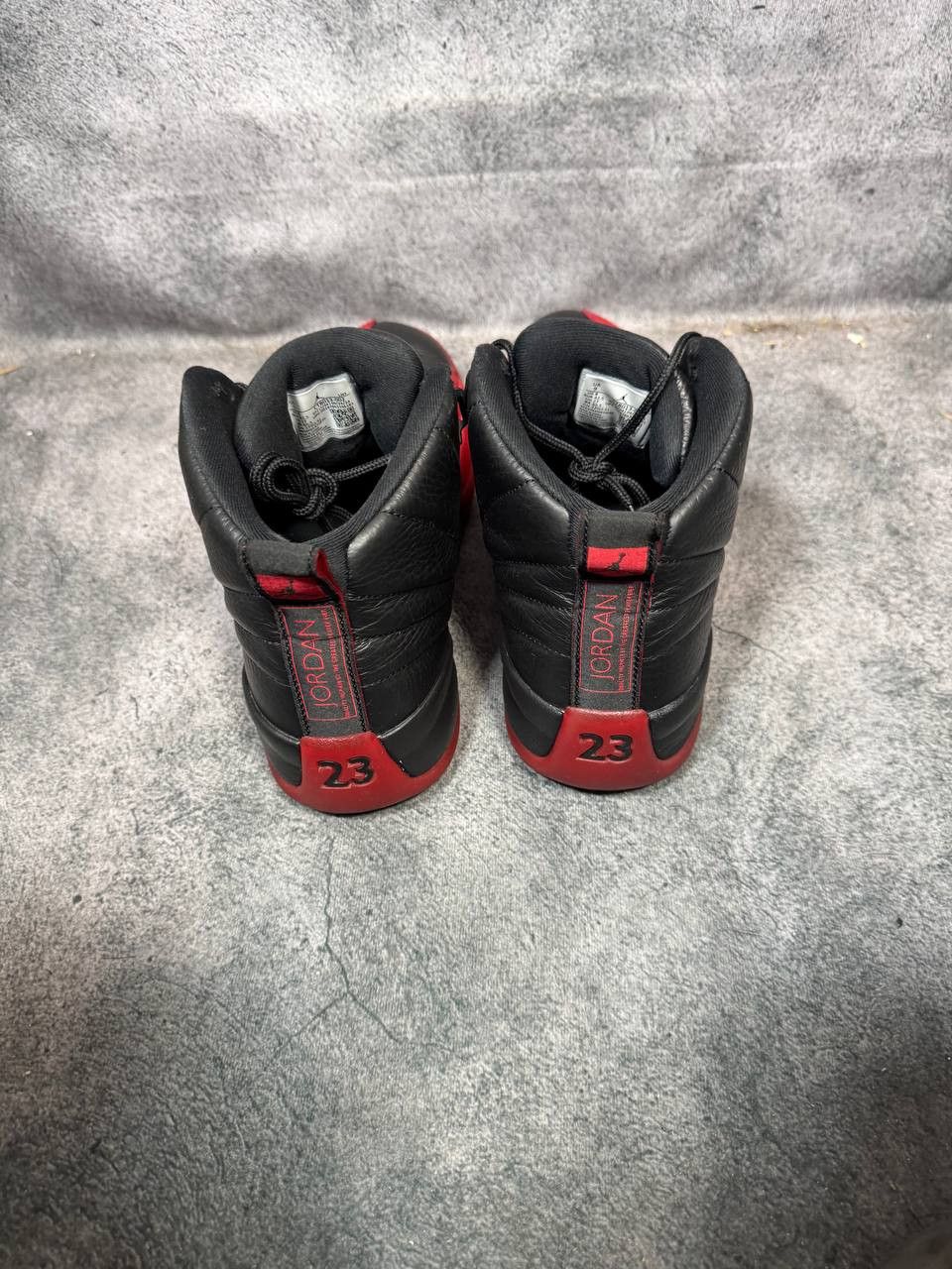 Jordan Brand Size 9 | Jordan 12 Flu Game No Box | Pre-Owned Size US 9 / EU 42 - 3 Thumbnail