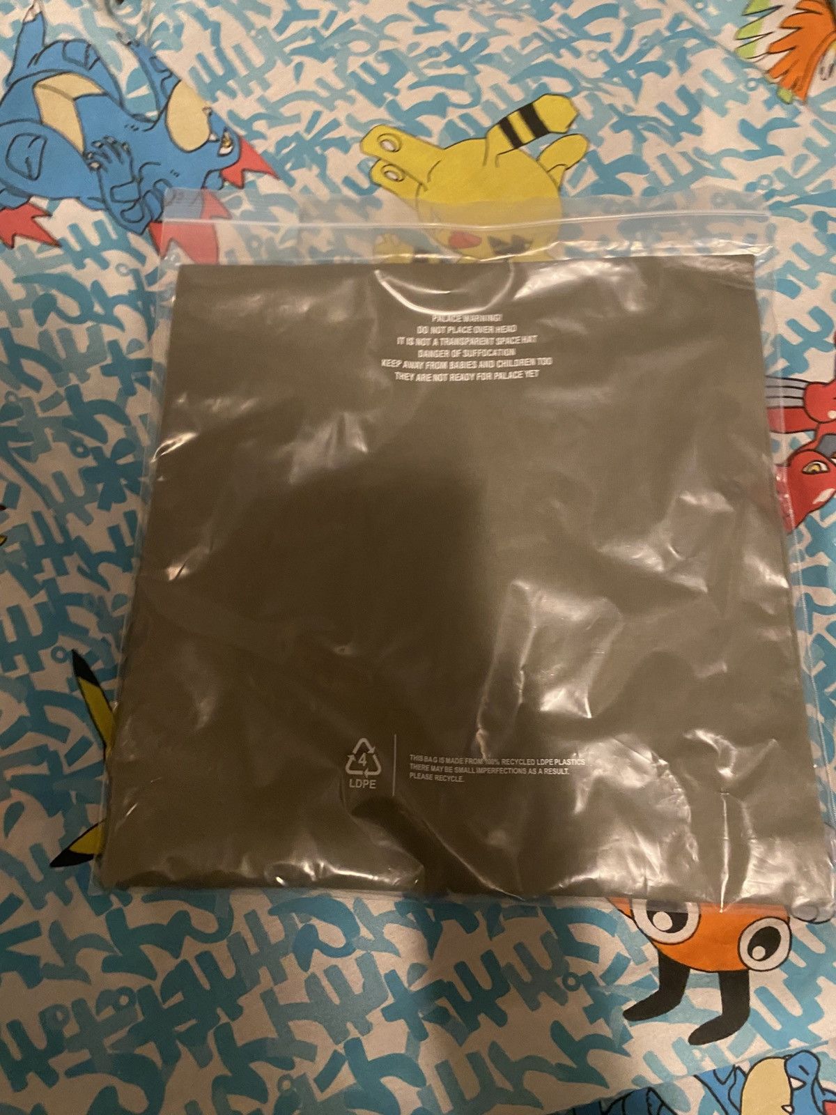 Palace Palace Tri-Faded T-Shirt The Deep Green Large Size US L / EU 52-54 / 3 - 6 Thumbnail