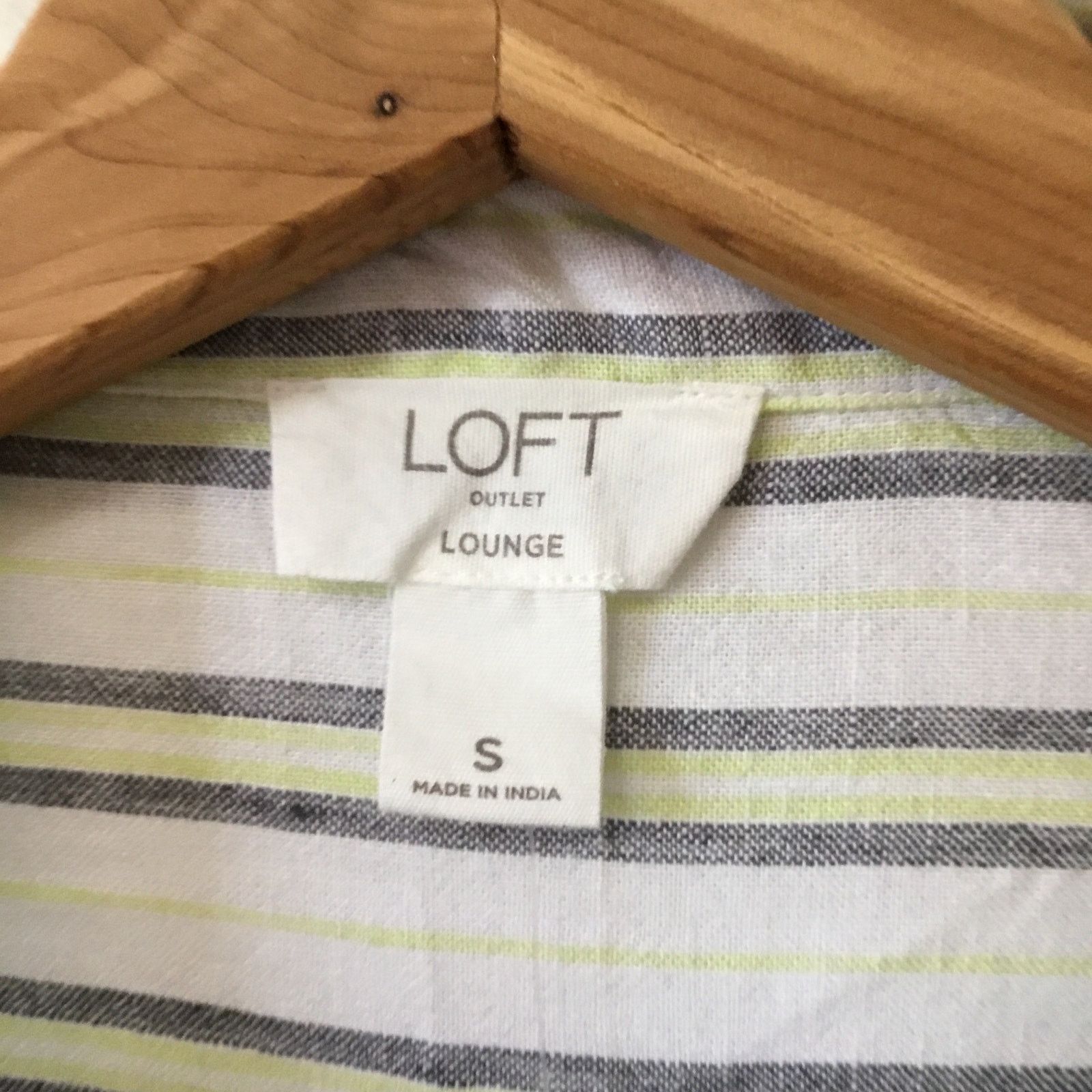Loft Loft White w/Green Strip Tie Front Shirt Size S / US 4 / IT 40 - 5 Thumbnail