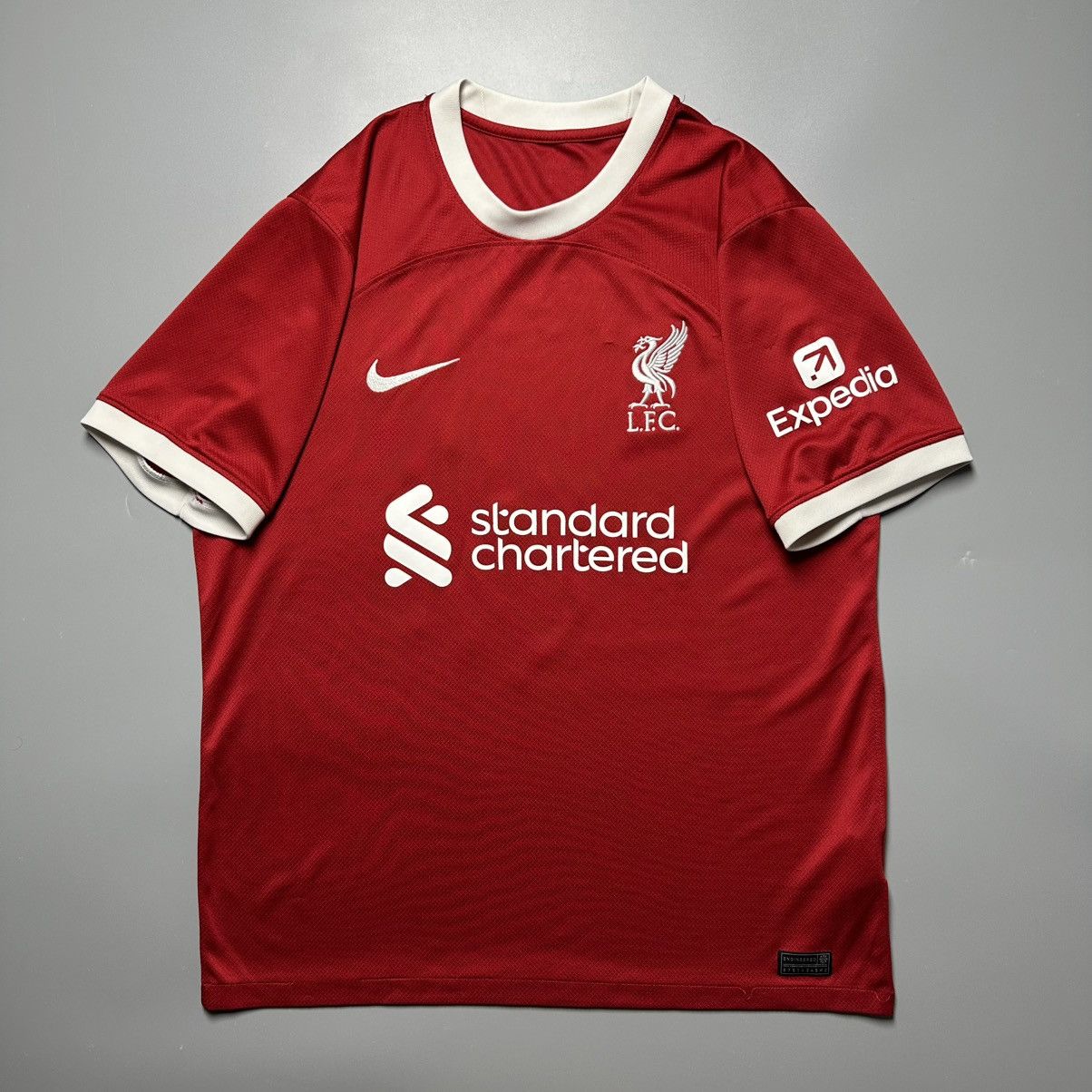 Nike LIVERPOOL NIKE 2023/2024 SOCCER HOME JERSEY #20 DIOGO JOTA Size US L / EU 52-54 / 3 - 2 Thumbnail