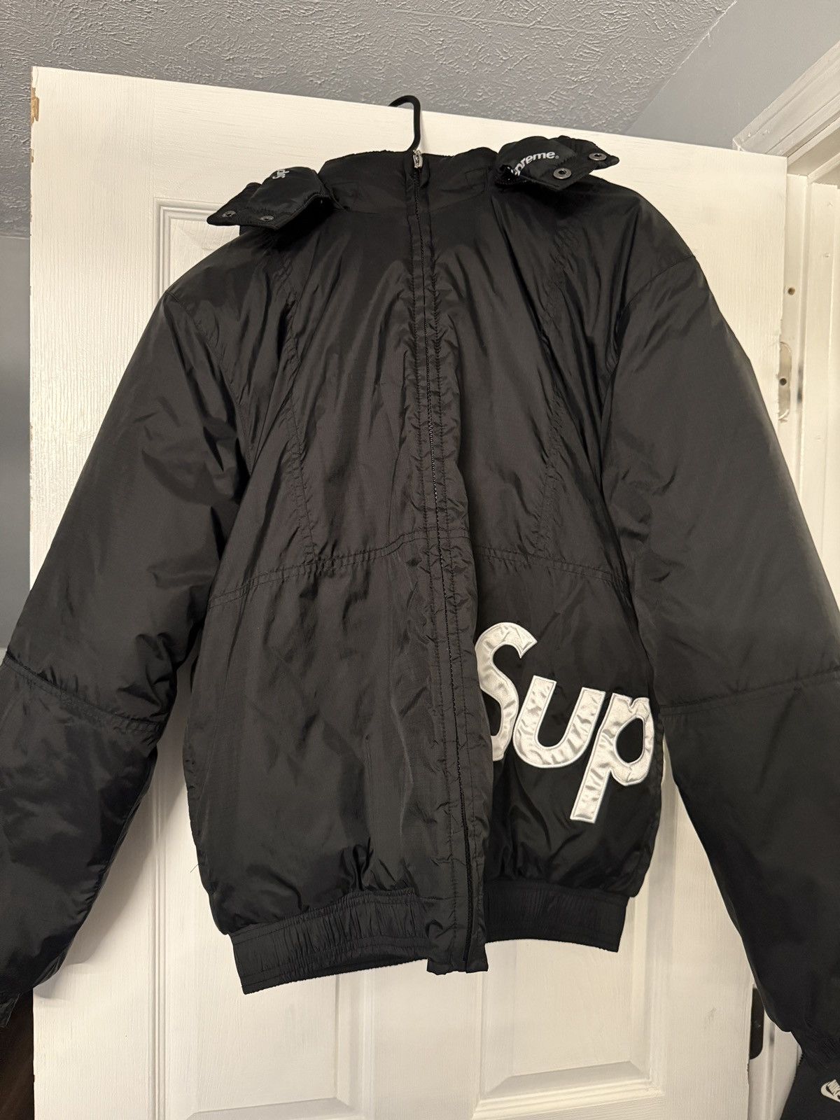 Supreme Supreme Black Puffer Jacket / Monogram Interior Size US M / EU 48-50 / 2 - 1 Thumbnail