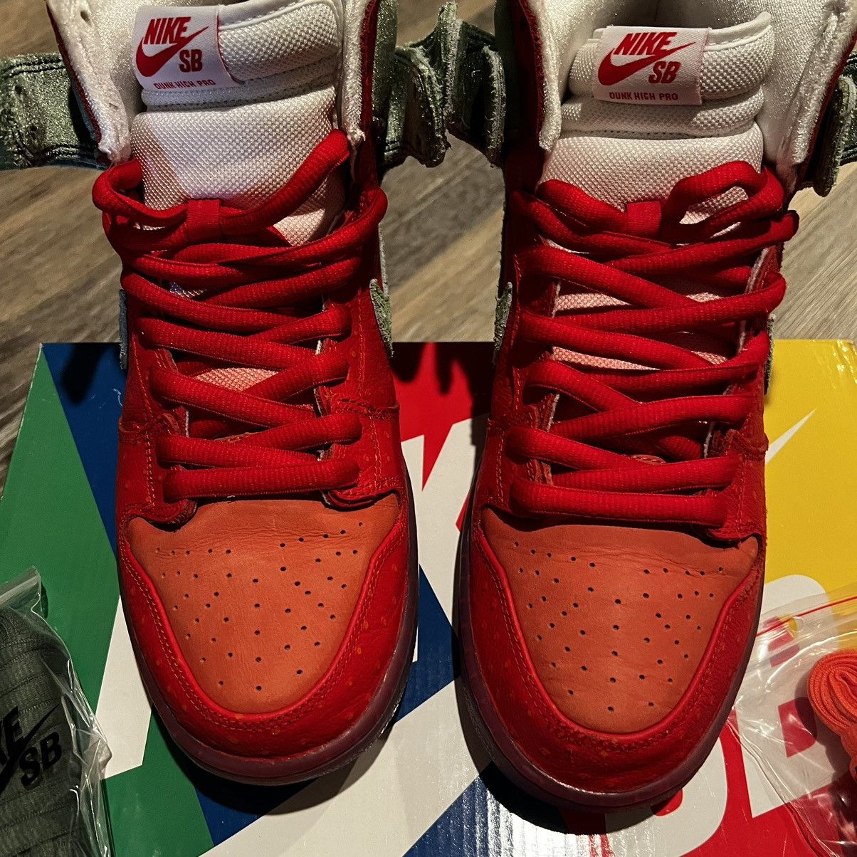 Nike Nike Sb Dunk High Strawberry Cough Size US 10.5 / EU 43-44 - 16 Thumbnail
