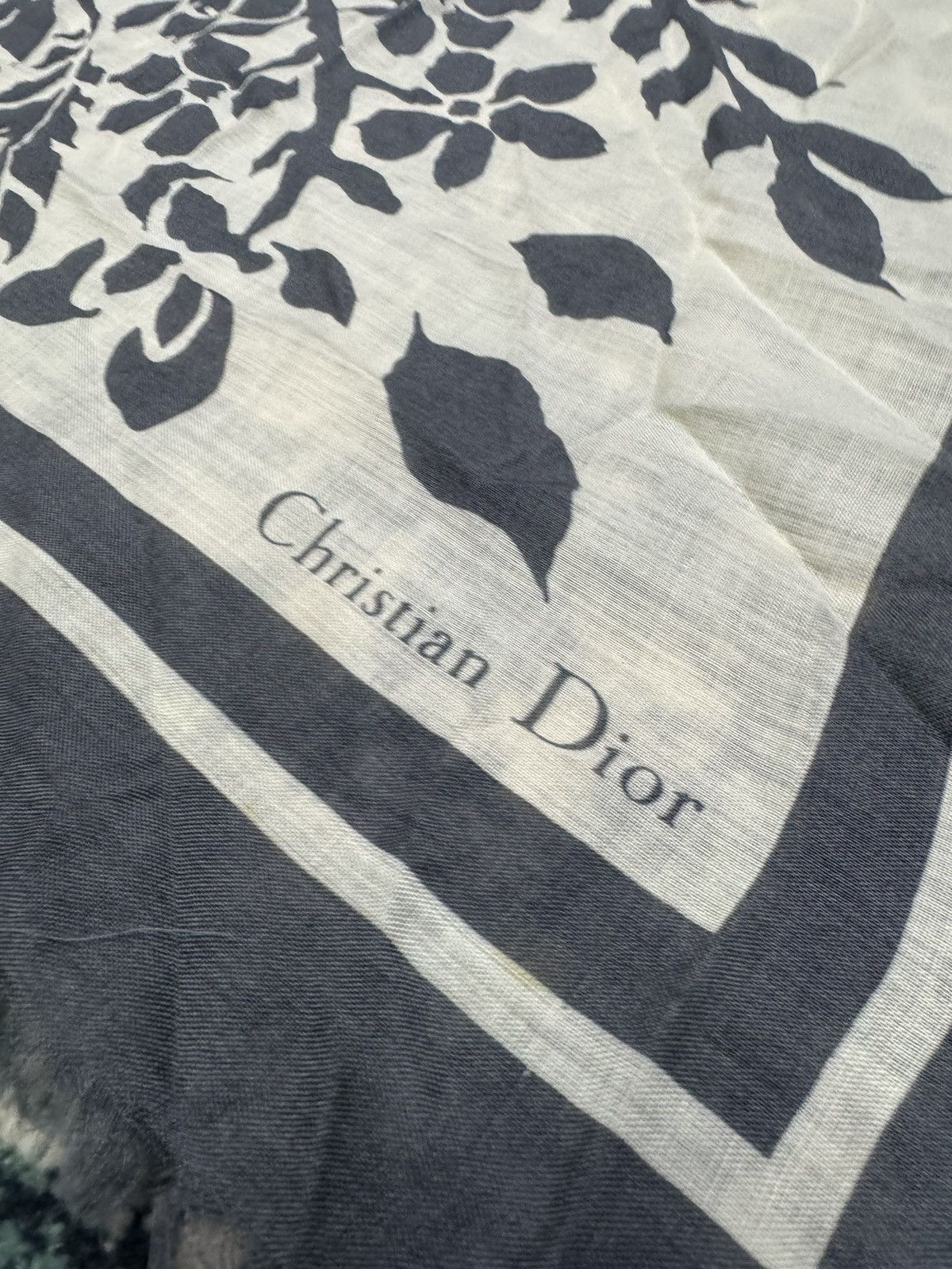 Christian Dior Monsieur VINTAGE CHRISTIAN DIOR LARGE STOLE SCARF 44" x 45.5" Size ONE SIZE - 4 Thumbnail