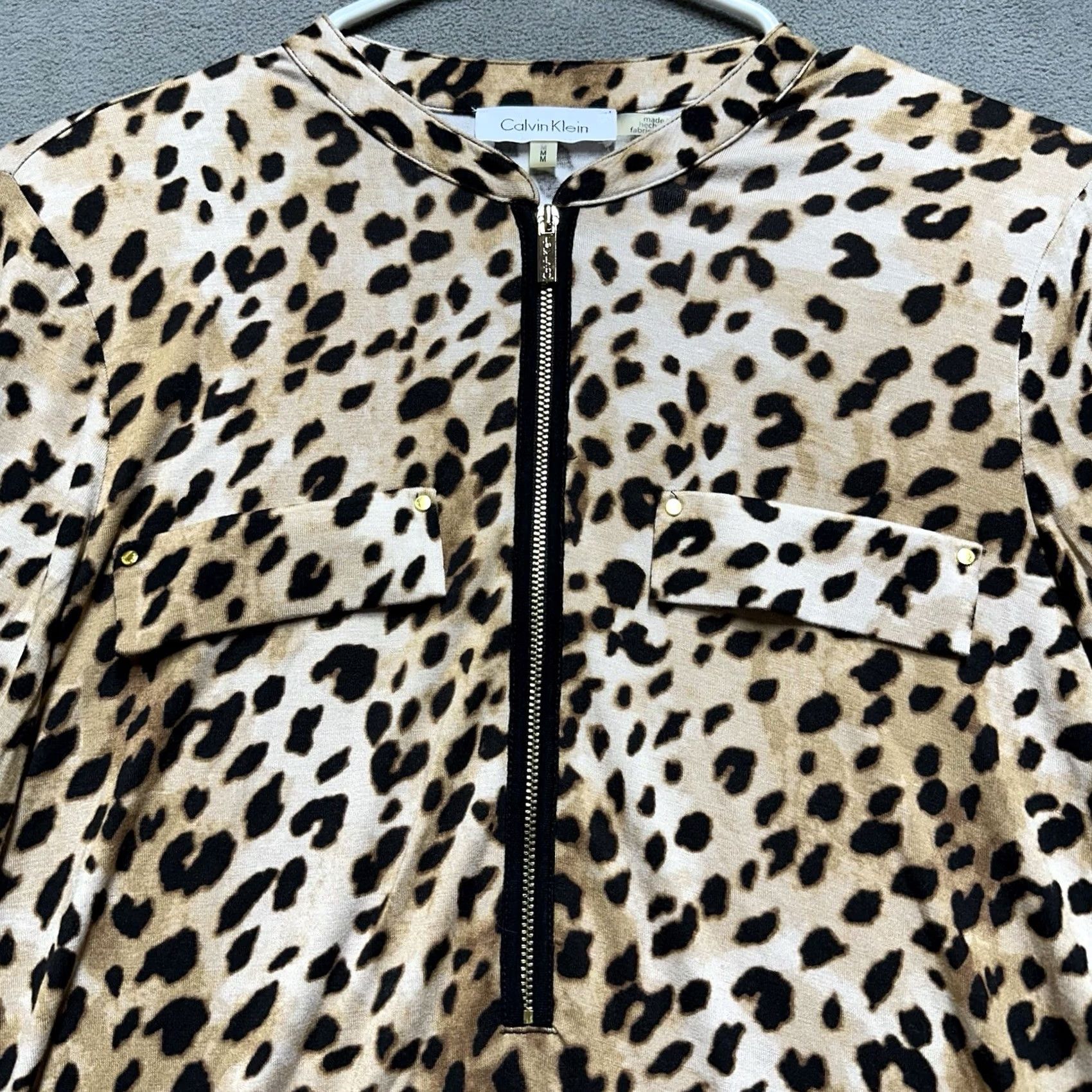 Calvin Klein Calvin Klein Tunic Top Womens Medium Beige Cheetah Print Roll Tab 1/2 Zip Rayon Blouse Knit Shirt Size M / US 6-8 / IT 42-44 - 3 Thumbnail