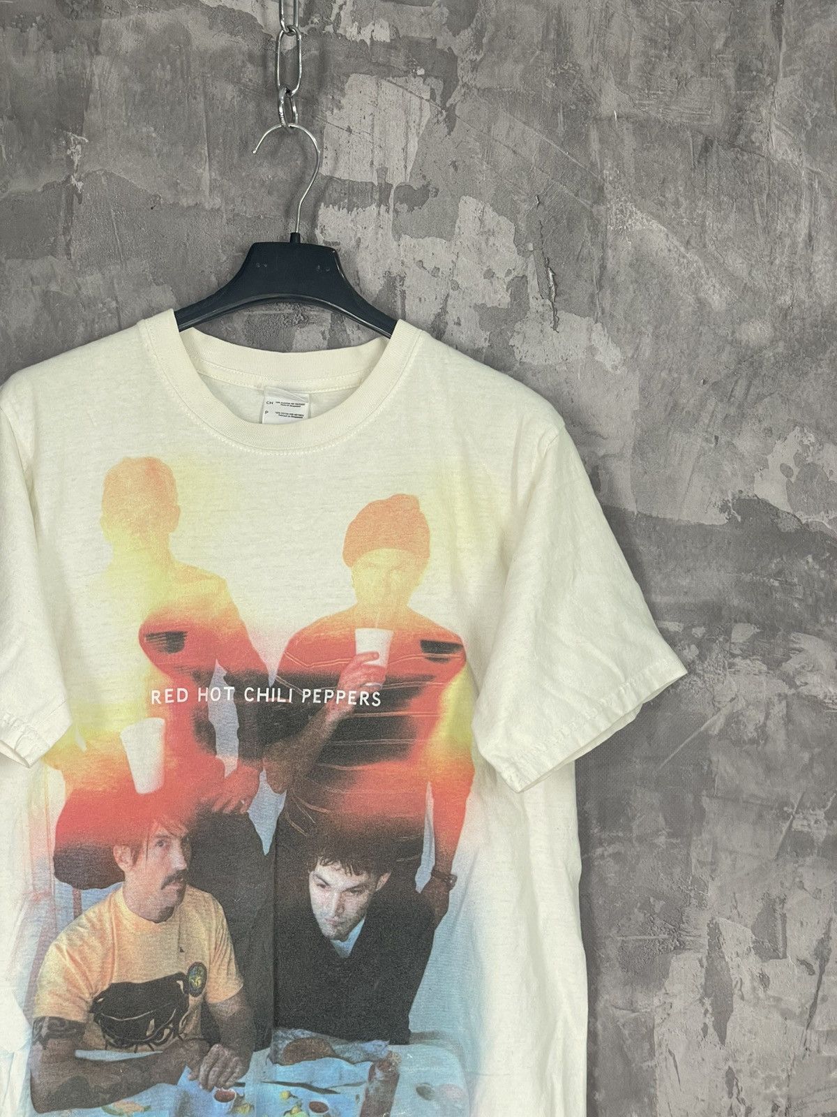 Band Tees Vintage 90s Red Hot Chili Peppers Tee T Shirt Size US S / EU 44-46 / 1 - 4 Thumbnail