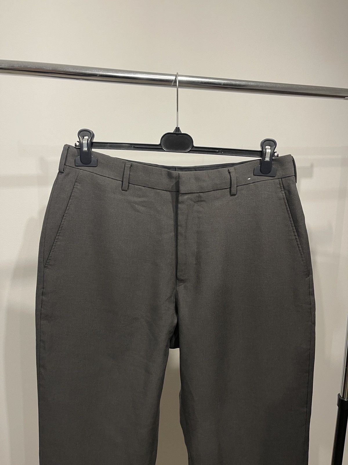 Uniqlo Uniqlo pants grey trousers 32 Size US 32 / EU 48 - 2 Thumbnail