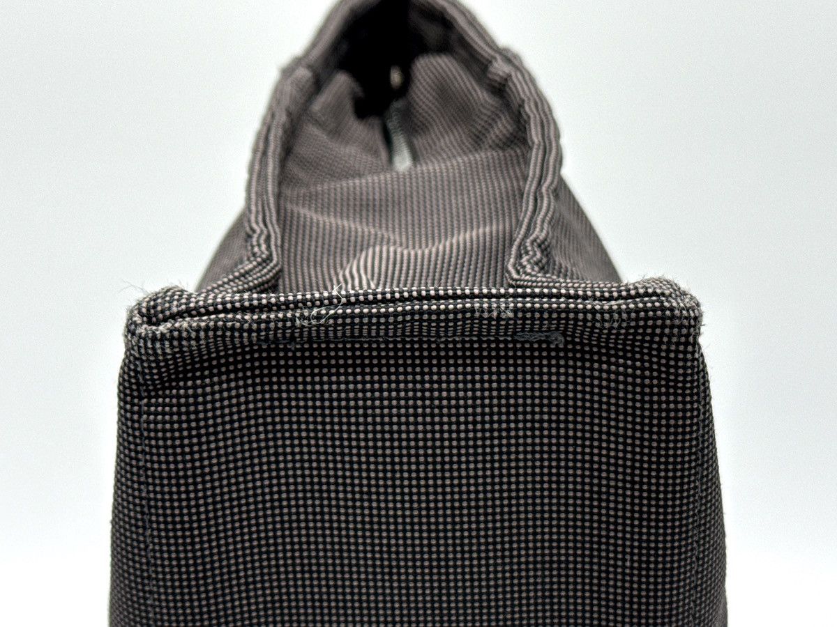Hermes Hermès Her Line MM Hand Bag – Gray Canvas (SKU: 150448) Size ONE SIZE - 8 Thumbnail