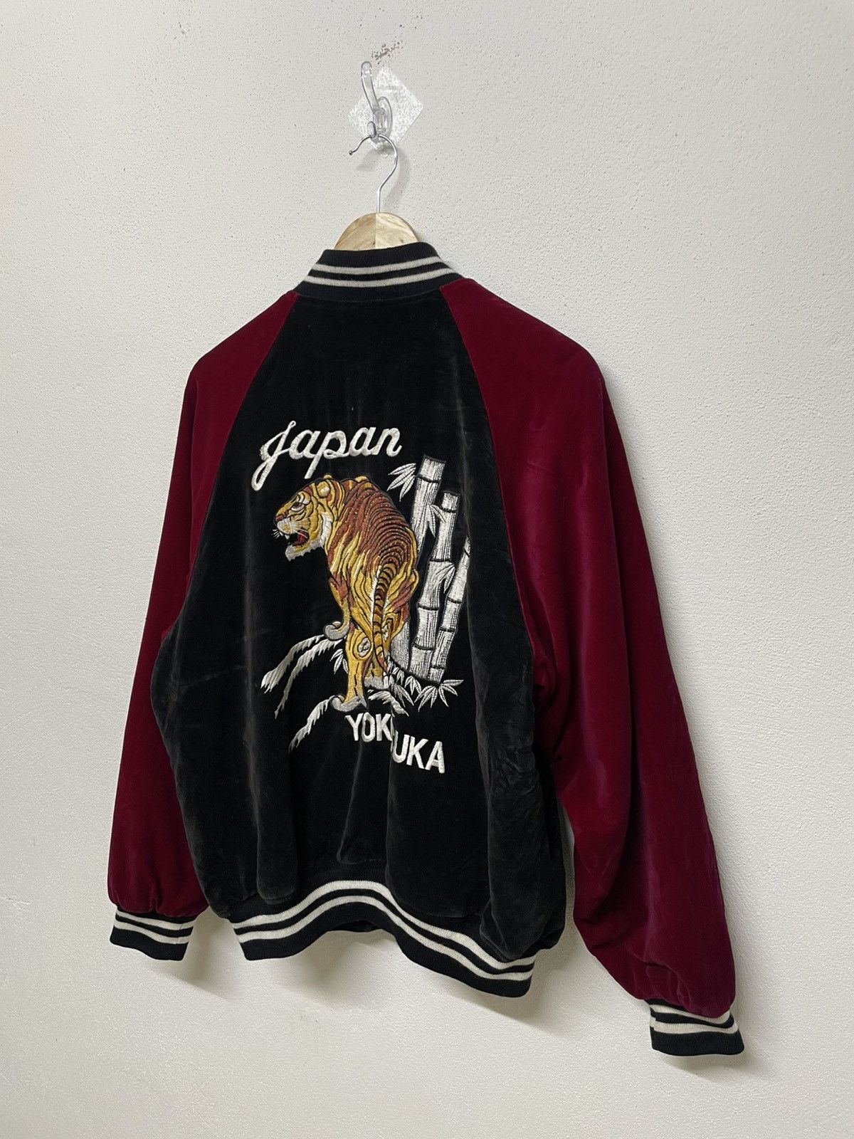 Velvet Vintage Souvenir Japan Yokosuka Embroidered Velvet Jacket Size US L / EU 52-54 / 3 - 6 Thumbnail