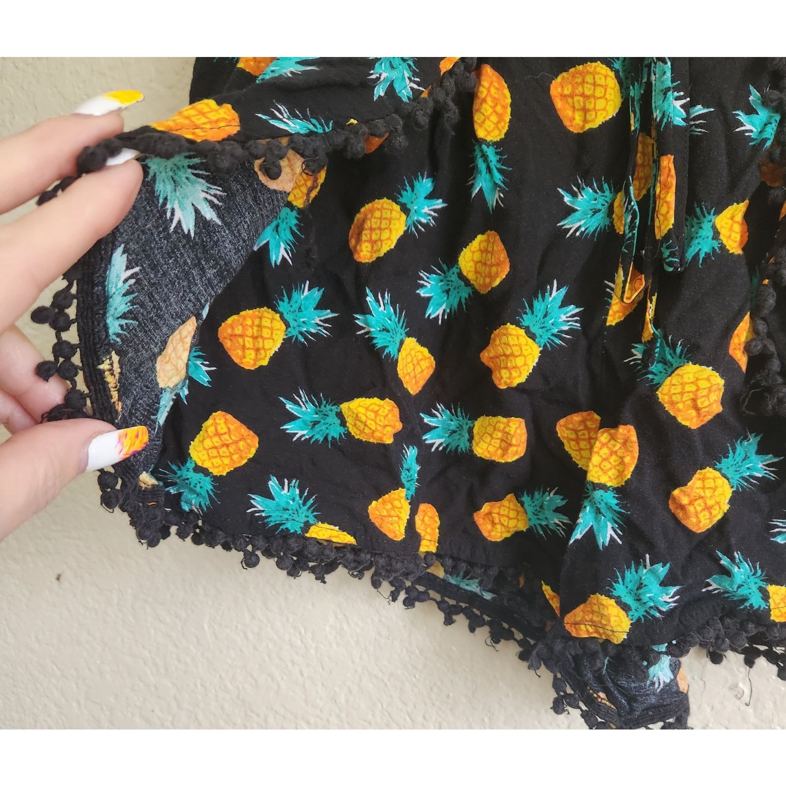 Other Black Yellow Green Pineapple Print Pull On Shorts Small Size 26" / US 2 / IT 38 - 2 Thumbnail