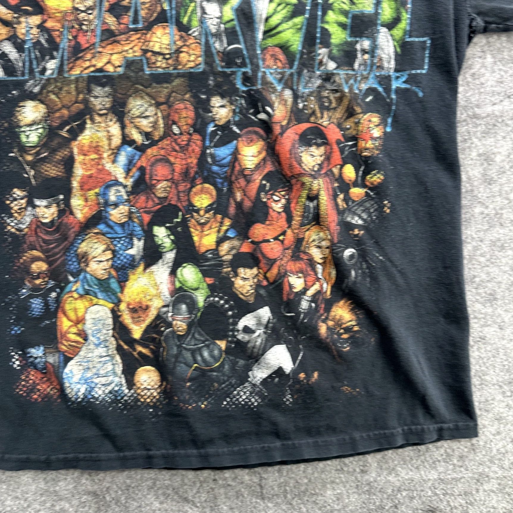 Vintage VINTAGE Marvel Civil War T-Shirt Mens Large Black Comic Book Superhero 2011 Graphic Tee Size US L / EU 52-54 / 3 - 5 Thumbnail