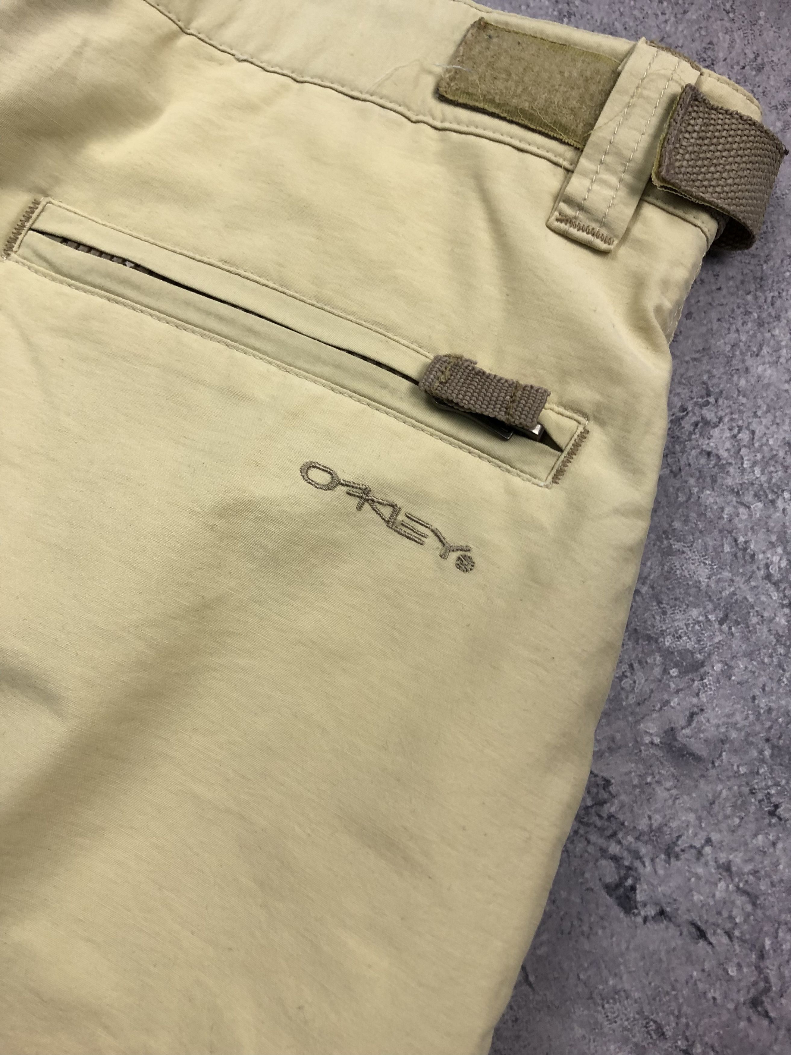 Oakley OAKLEY Vintage Softwear Transformer Breaches Shorts Outdoor Size US 30 / EU 46 - 15 Thumbnail