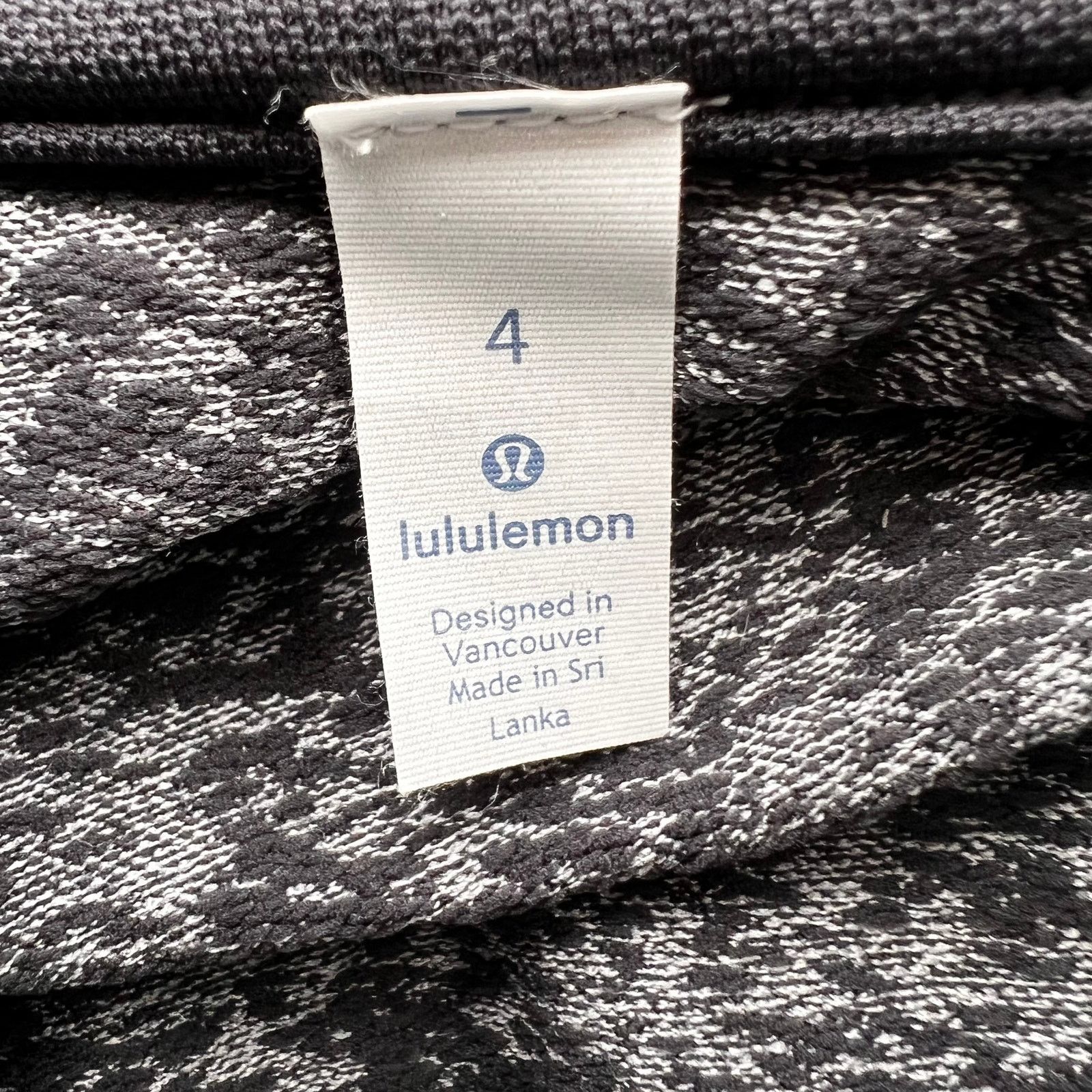 Lululemon Lululemon Gray Black Nylon 1/4 Zip Pullover Jacket, US4 Size S / US 4 / IT 40 - 13 Thumbnail