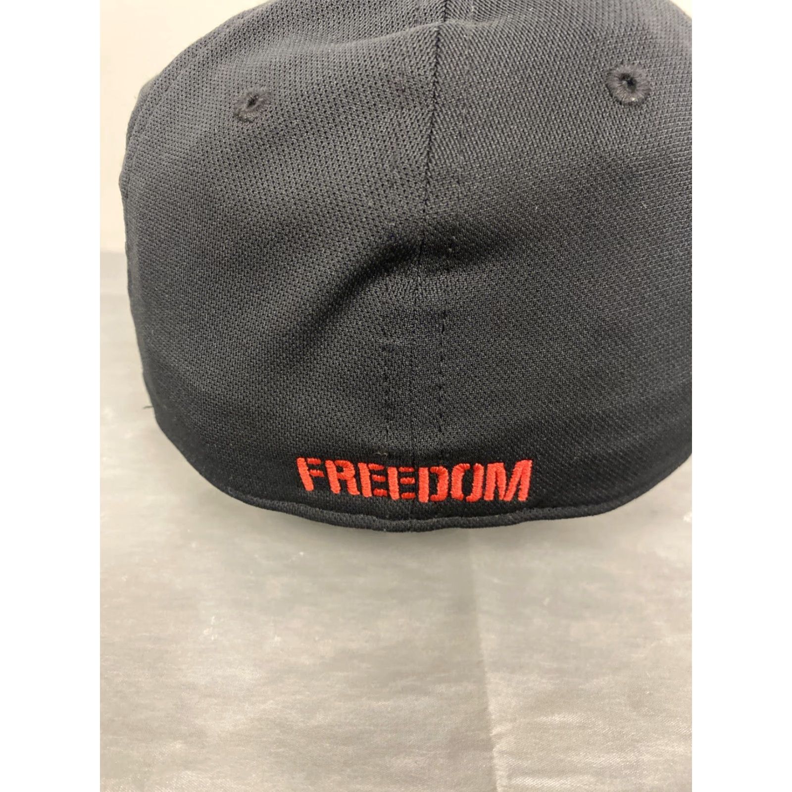 Under Armour Under Armour Freedom UA Classic Fit hat cap mens S/M flex fitted black /672 Size ONE SIZE - 4 Thumbnail
