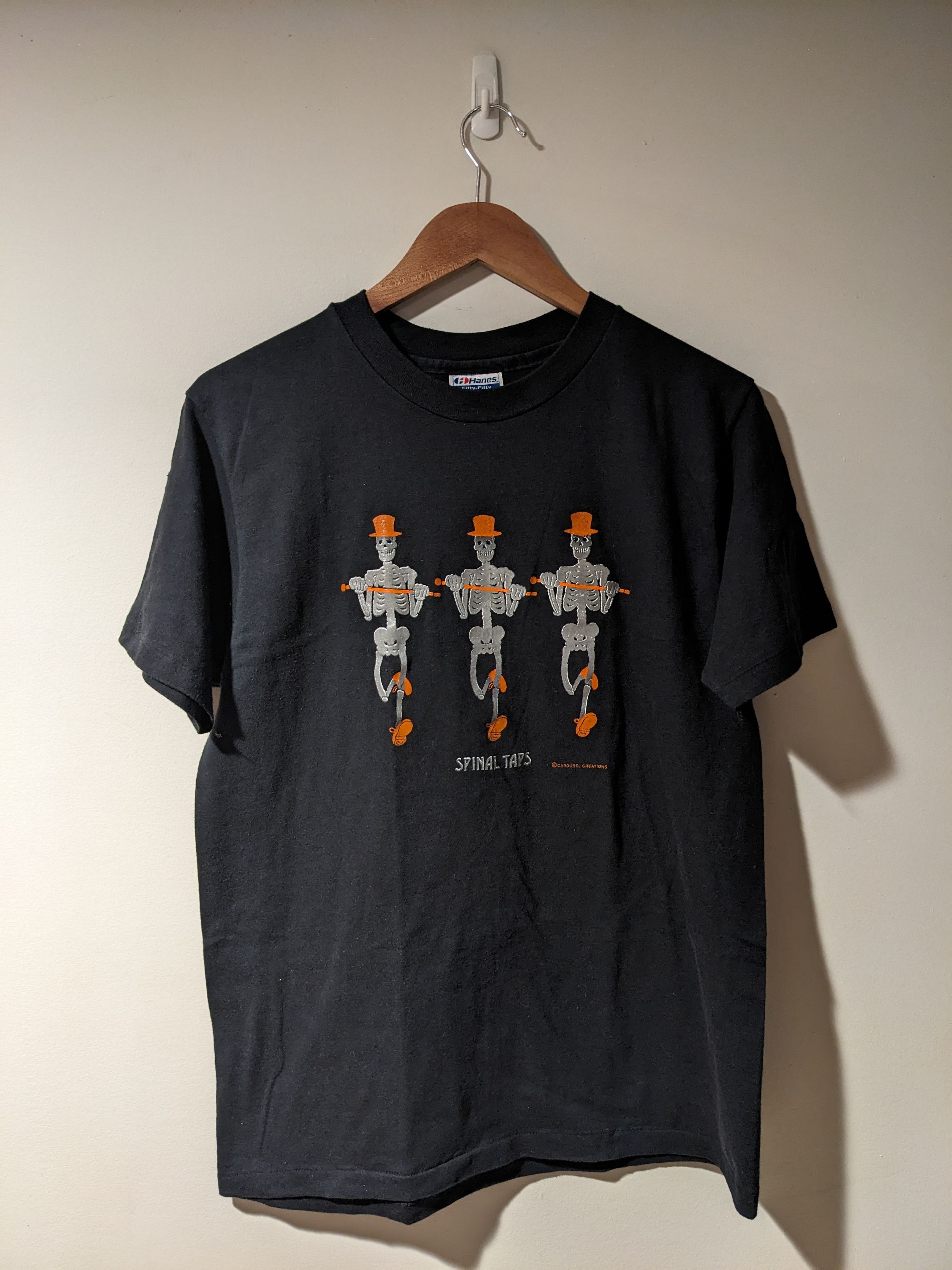 Hanes Vintage 90s Halloween Spinal Tap Dancing Skeleton T-Shirt Size US L / EU 52-54 / 3 - 1 Thumbnail