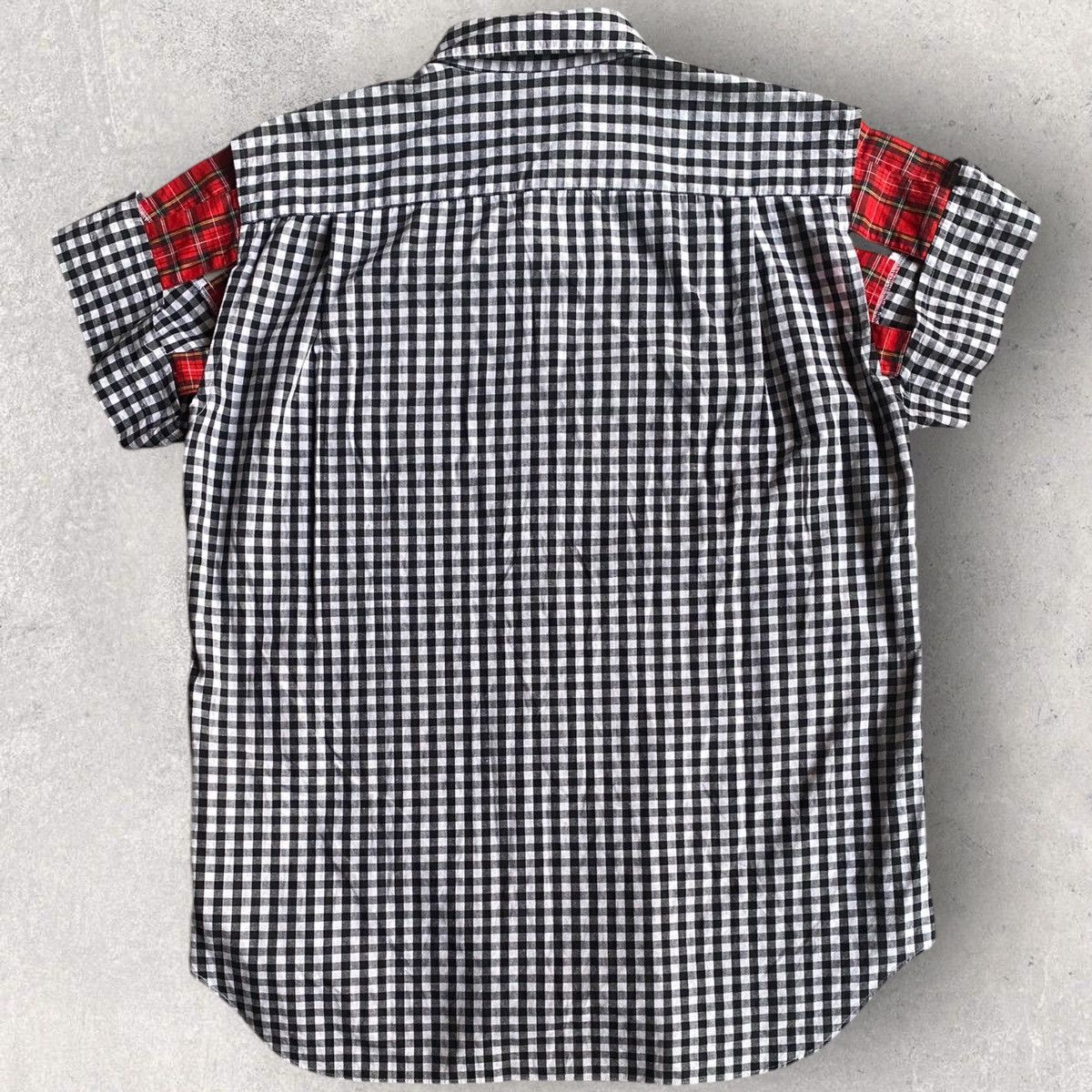Comme des Garcons SS11 Cut Out Sleeves Shirt Size US S / EU 44-46 / 1 - 5 Thumbnail