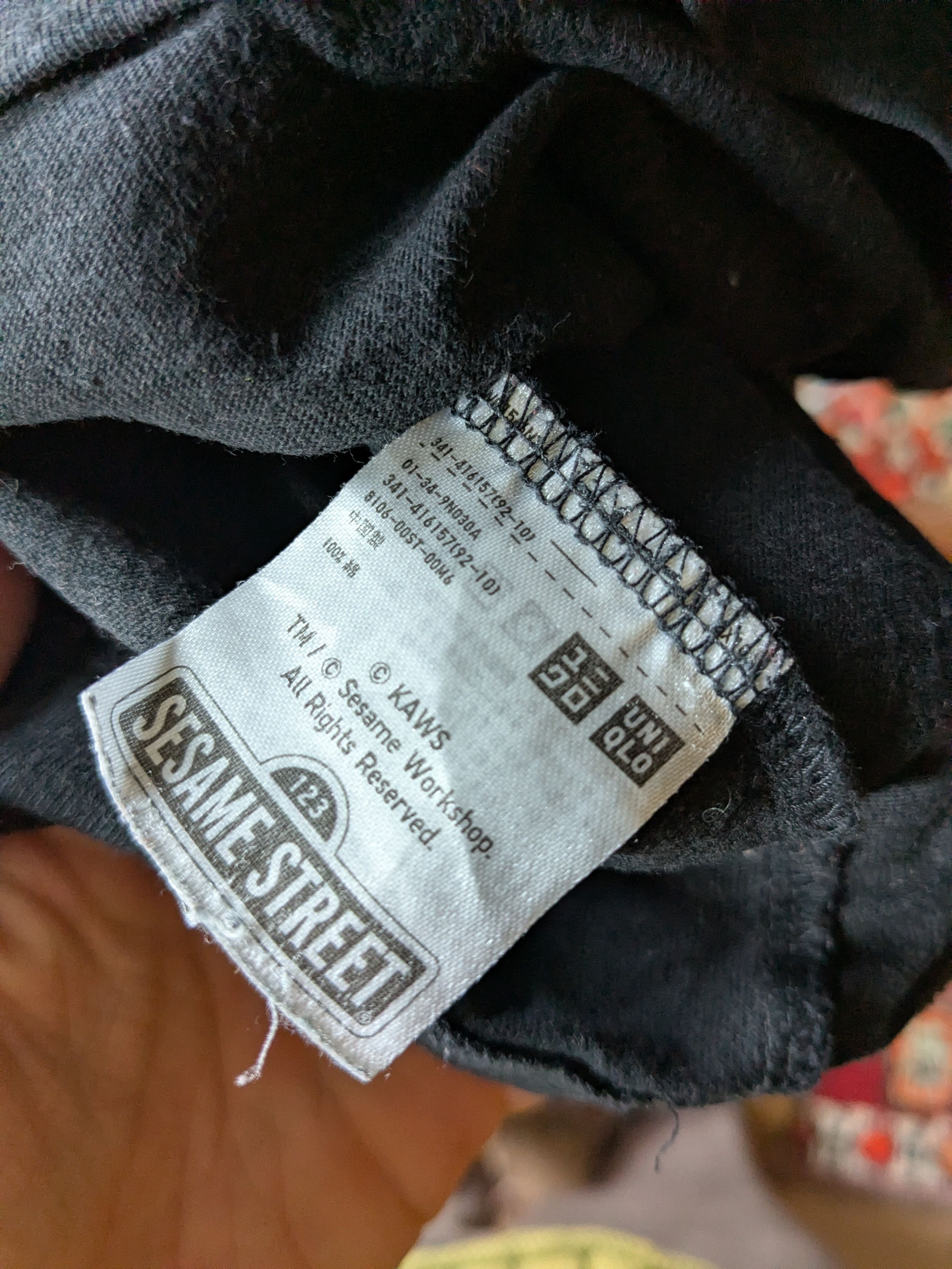 Kaws × Uniqlo Kaws x Uniqlo Sesame Street Tee (rare) Size US M / EU 48-50 / 2 - 6 Thumbnail