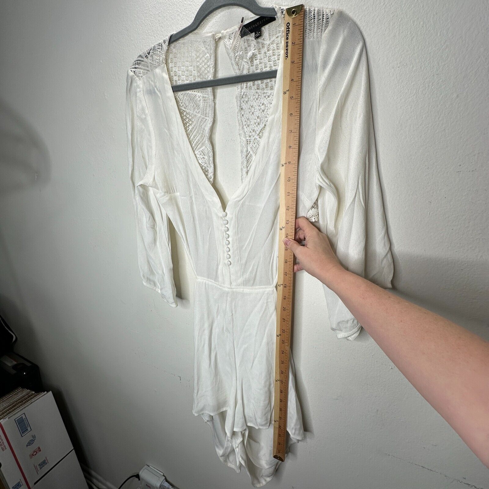 Other Dance & Marvel Ivory Front Deep V Button Open Back Romper L Size 36" / US 14 / IT 50 - 12 Thumbnail