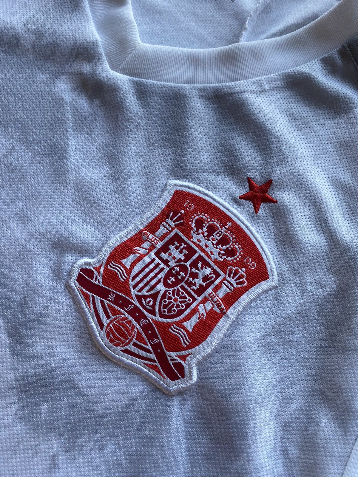 Adidas Adidas Spain 2019/2020 Away Football Soccer Jersey Size US S / EU 44-46 / 1 - 6 Thumbnail