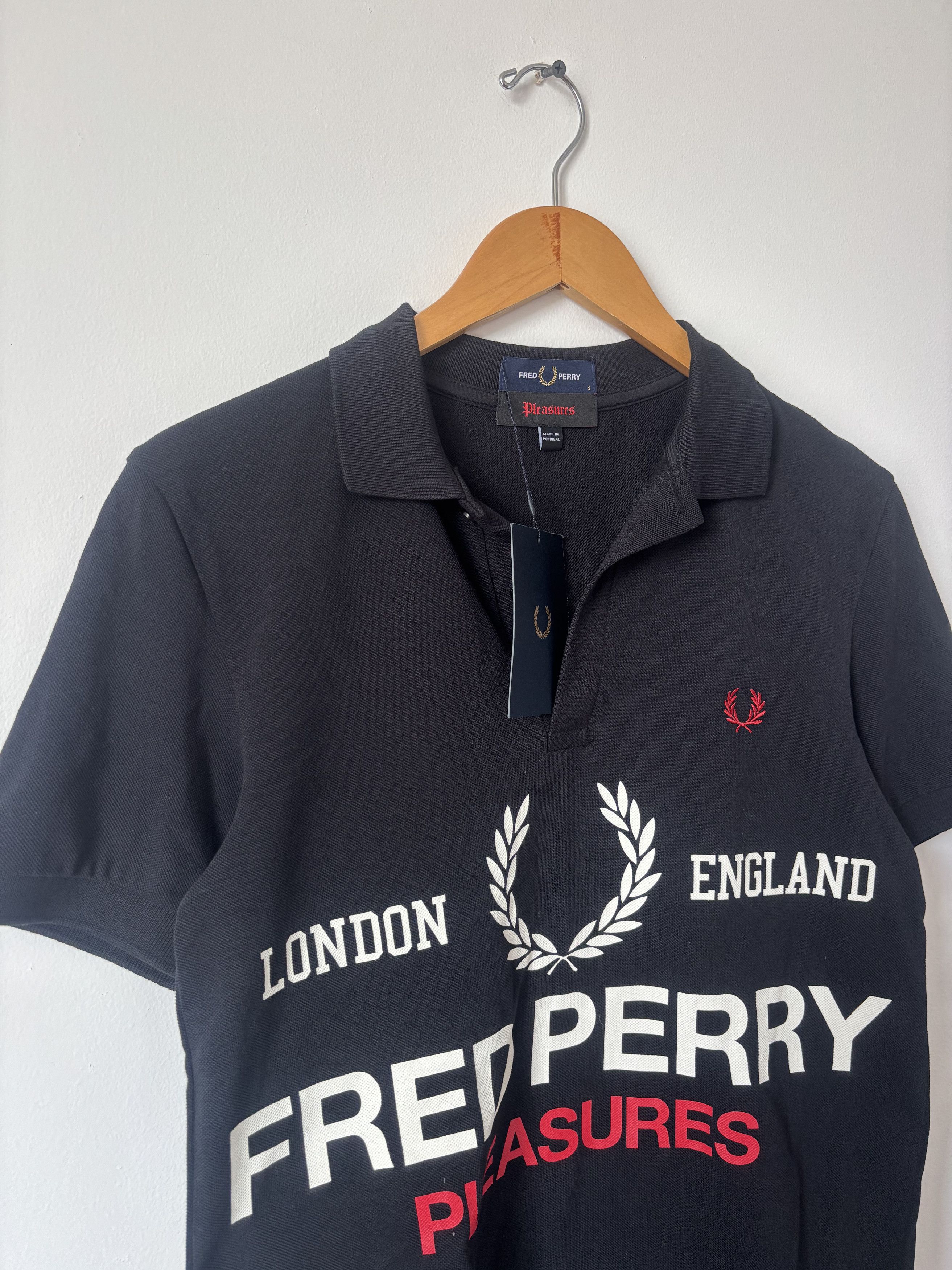 Fred Perry Fred Perry x Pleasures Spellout Logo Printed Polo Black S Size US S / EU 44-46 / 1 - 3 Thumbnail