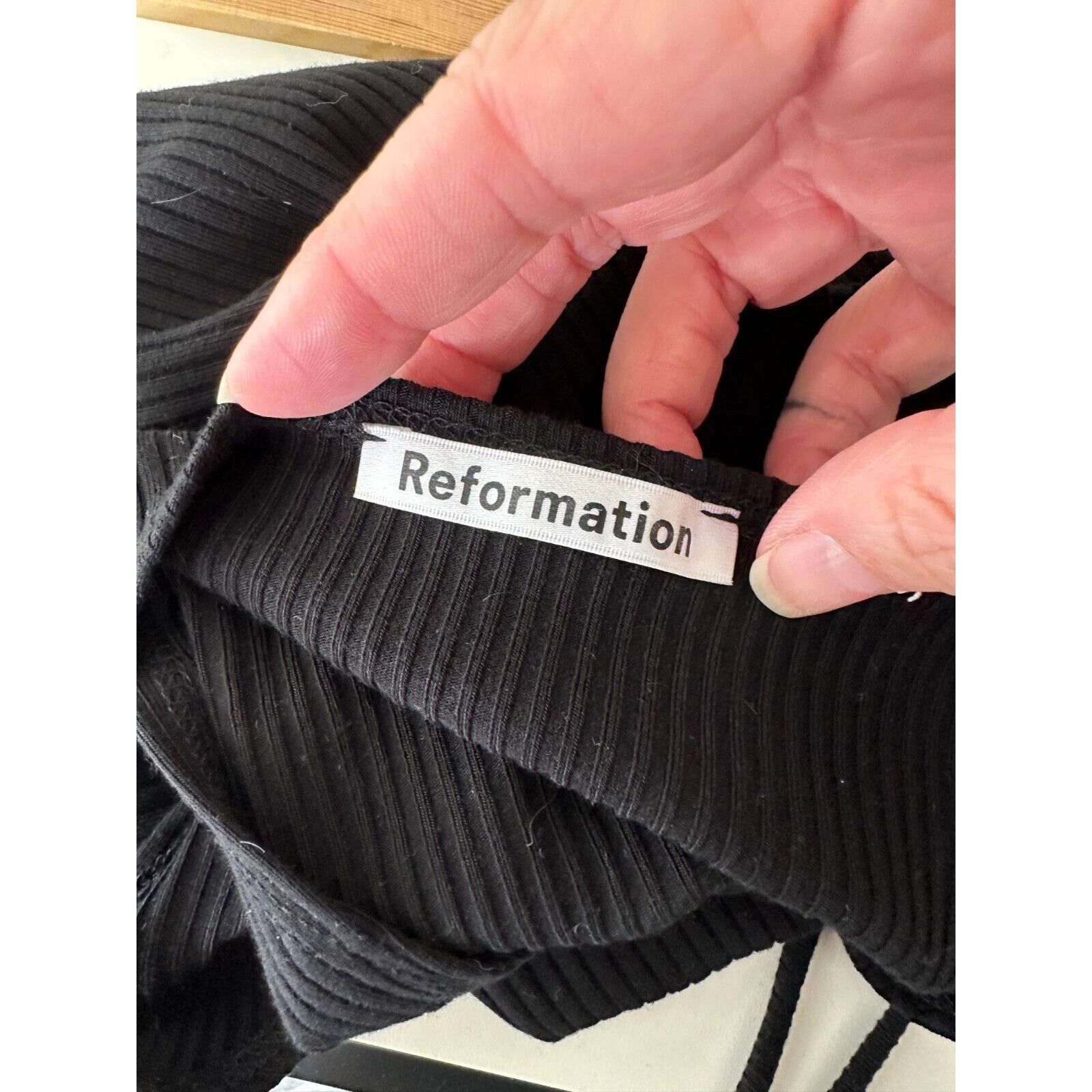 Reformation Reformation Black Knit V-Neck Crop Tank Tie Wrap Waist S Size S / US 4 / IT 40 - 9 Thumbnail