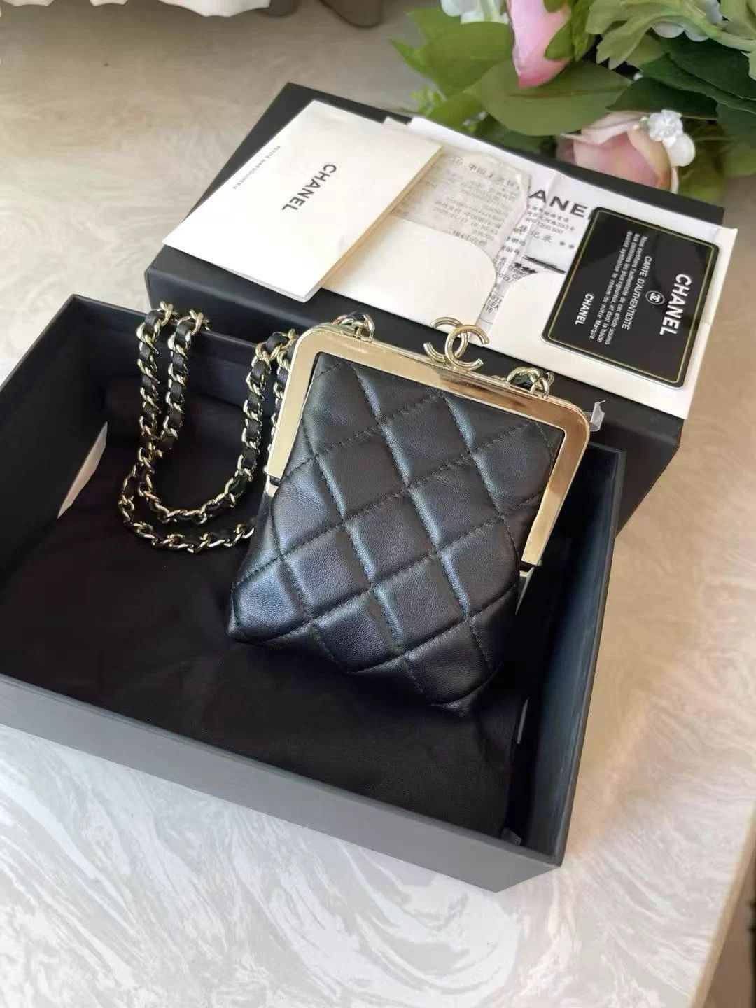 Chanel Chanel 22C Acrylic Black Clutch with Chain Evening Full Set Size ONE SIZE - 1 Thumbnail