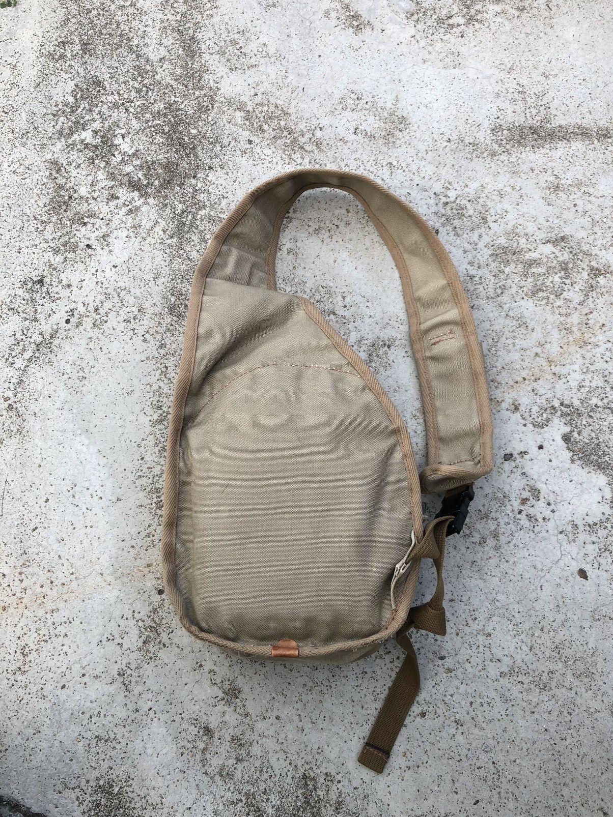 Japanese Brand HARD CANVAS CROSSBODYBAG Y2K STYLE Size ONE SIZE - 4 Thumbnail