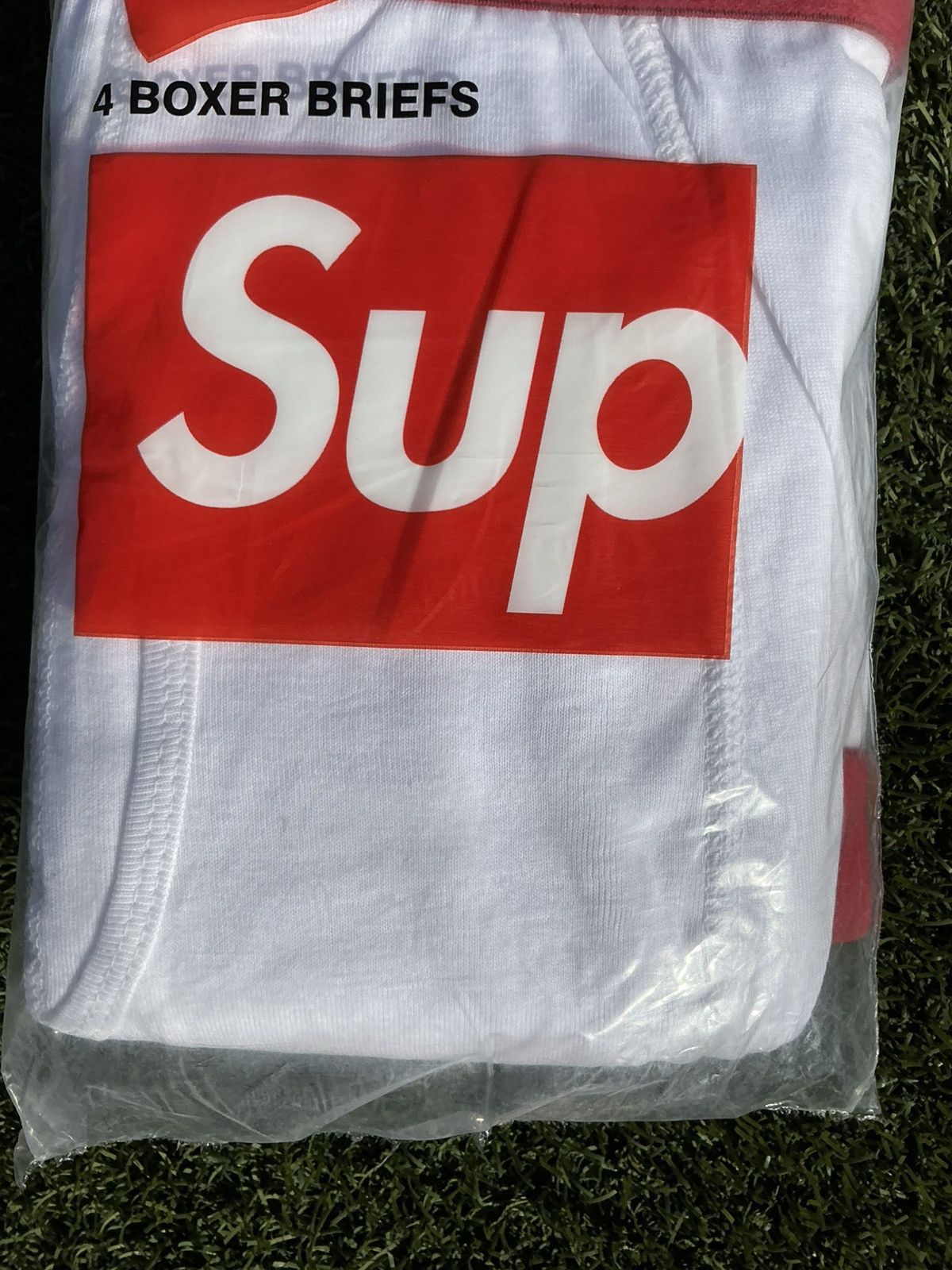 Designer × Supreme Supreme x Hanes Size 42 - 7 Thumbnail