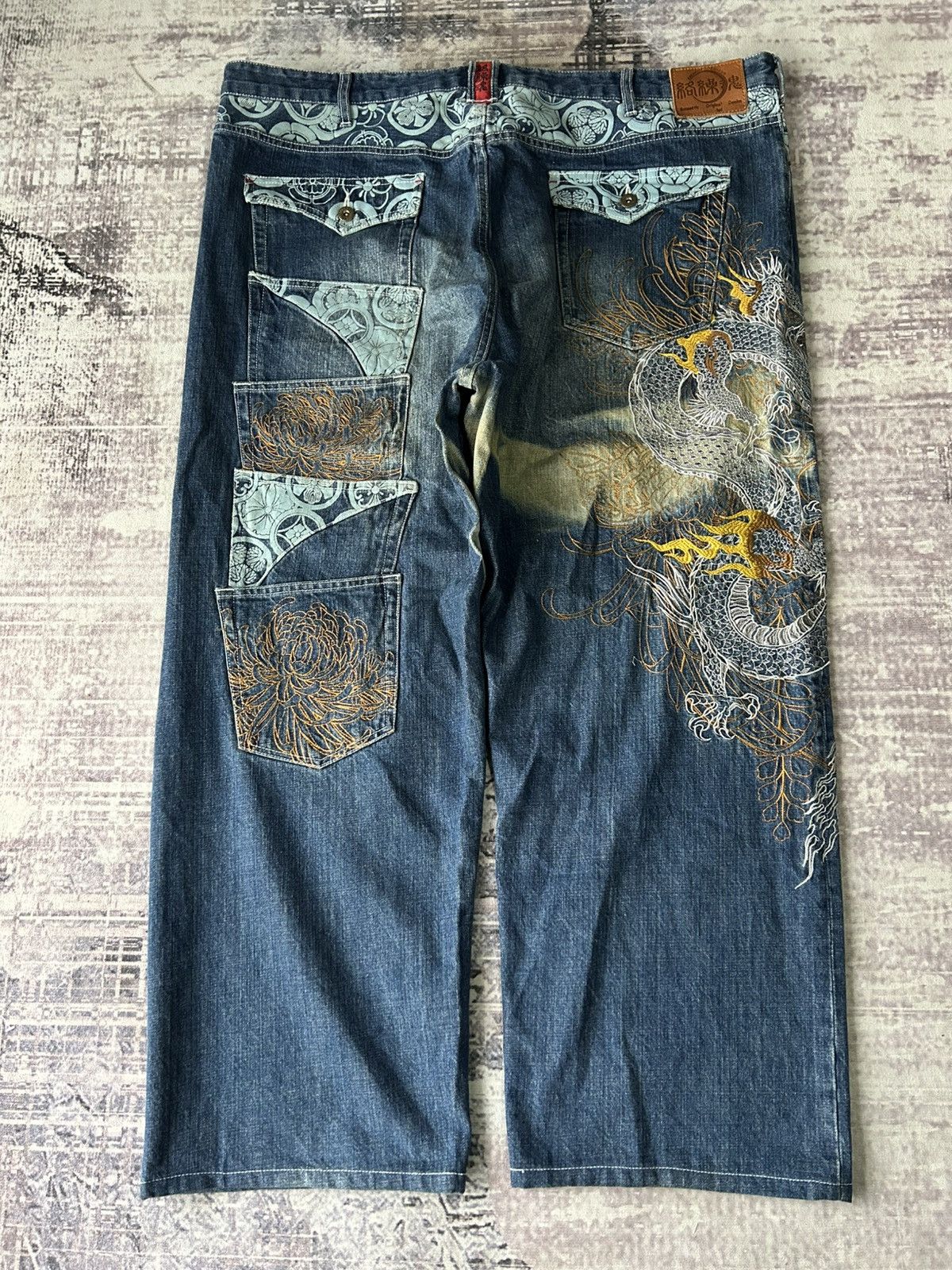 Karakuri Tamashii Overprint Dragon Embroidery Karakuri Jeans Size US 44 / EU 60 - 1 Thumbnail