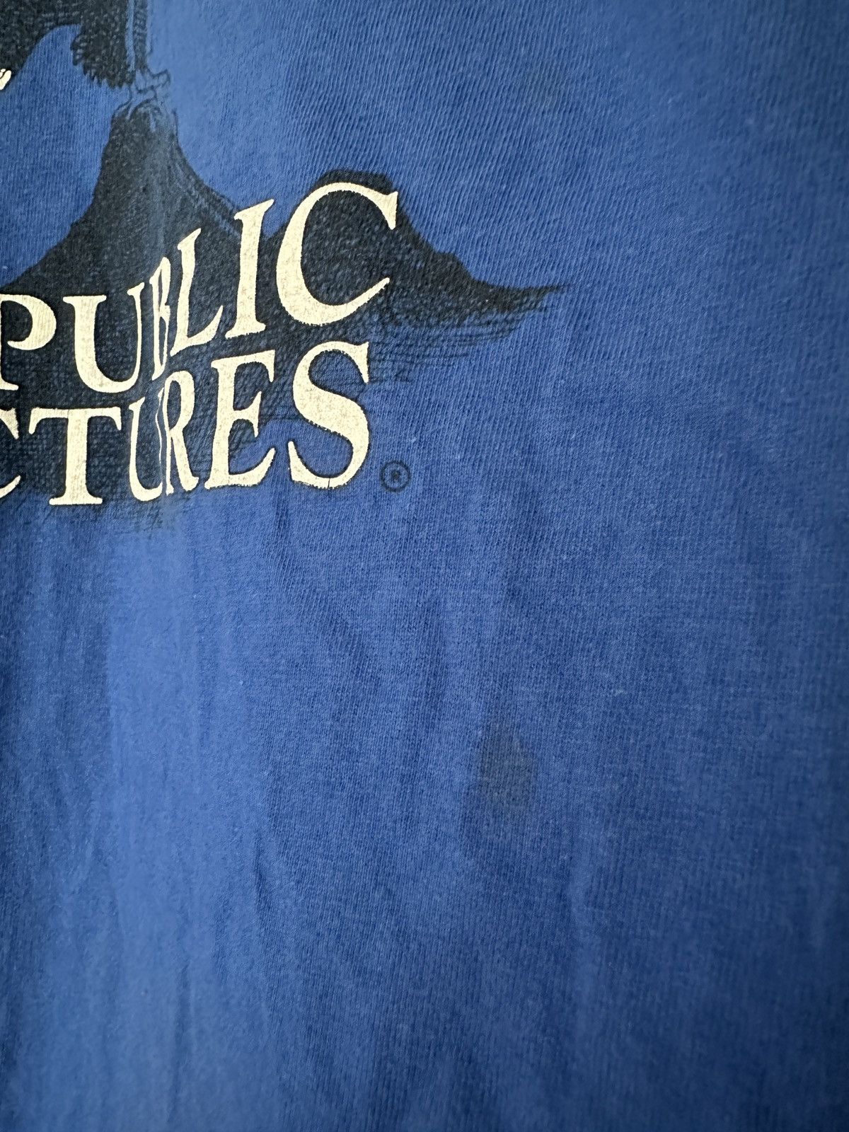Vintage Vintage 80s Republic Pictures Eagle Graphic Tee Size US M / EU 48-50 / 2 - 5 Thumbnail