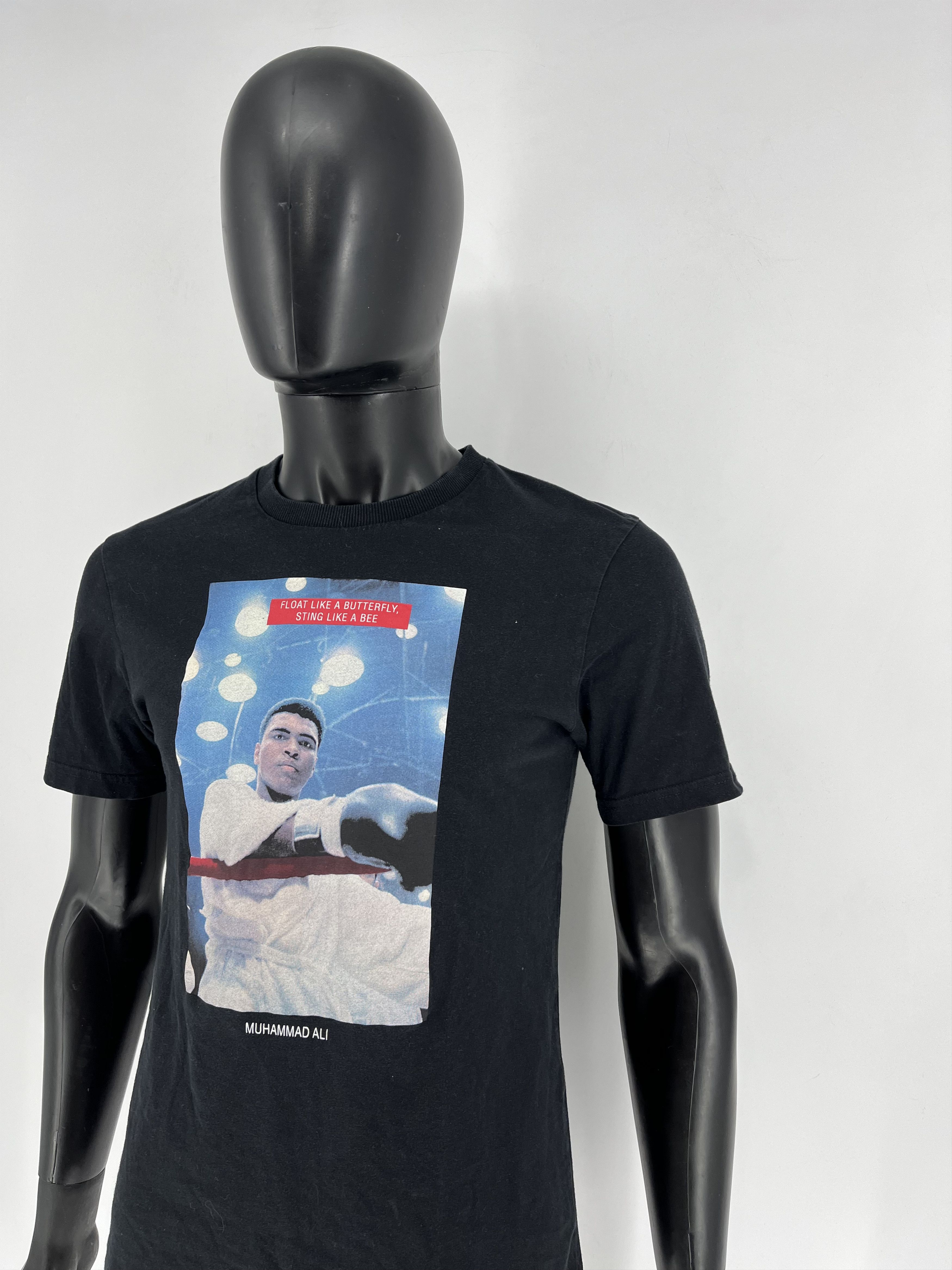 Vintage Y2K The Greatest Muhammad Ali American Boxer Faded Tshirts Size US M / EU 48-50 / 2 - 4 Thumbnail