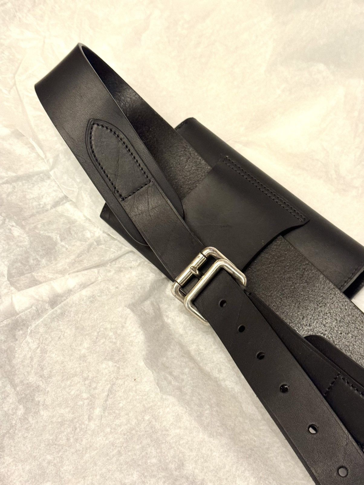 Lemaire lemaire belt and bag in matt black heavy leather Size ONE SIZE - 9 Thumbnail