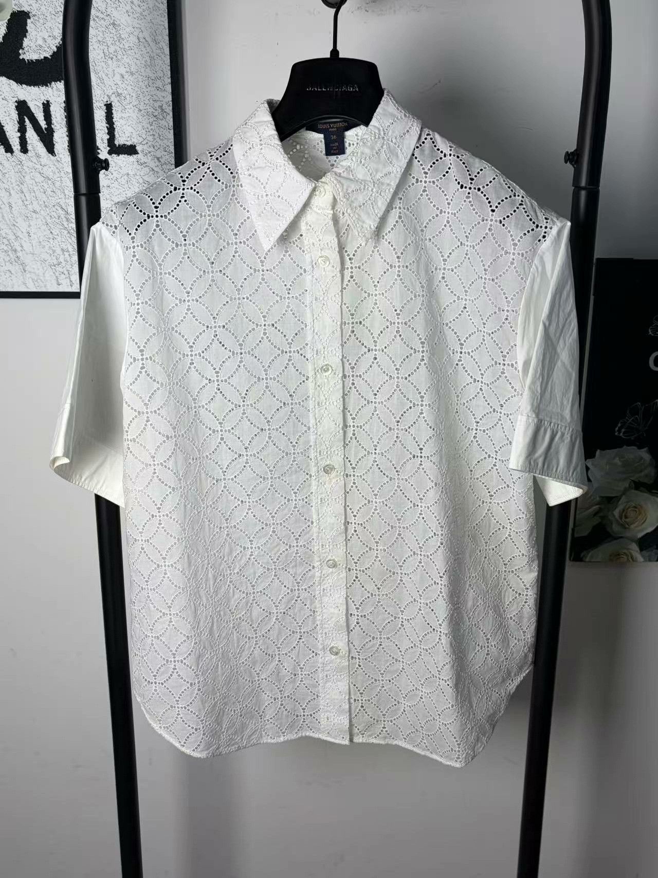 Louis Vuitton Louis Vuitton White Shirt m Men Size US M / EU 48-50 / 2 - 1 Thumbnail