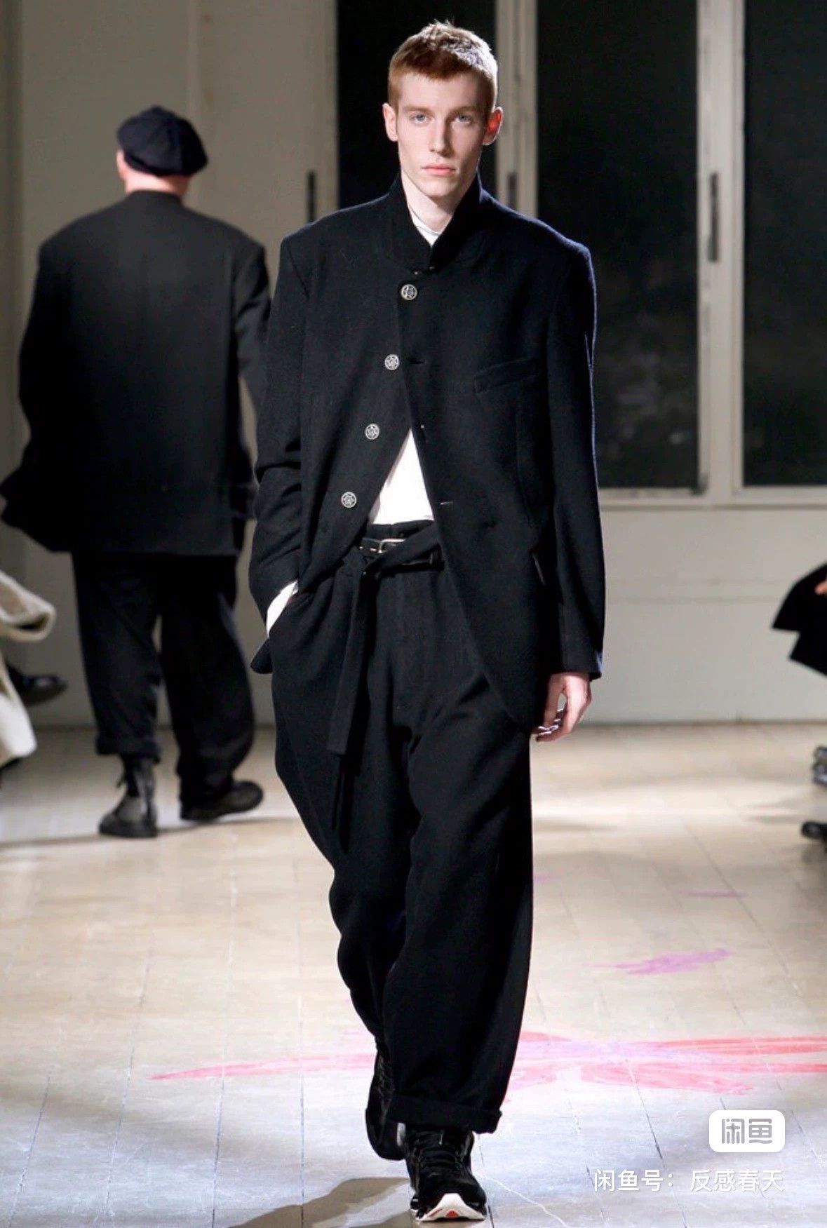 Yohji Yamamoto Yohji Yamamoto 11AW Silver Button Mafia Stand Collar Jacket Size US S / EU 44-46 / 1 - 1 Thumbnail