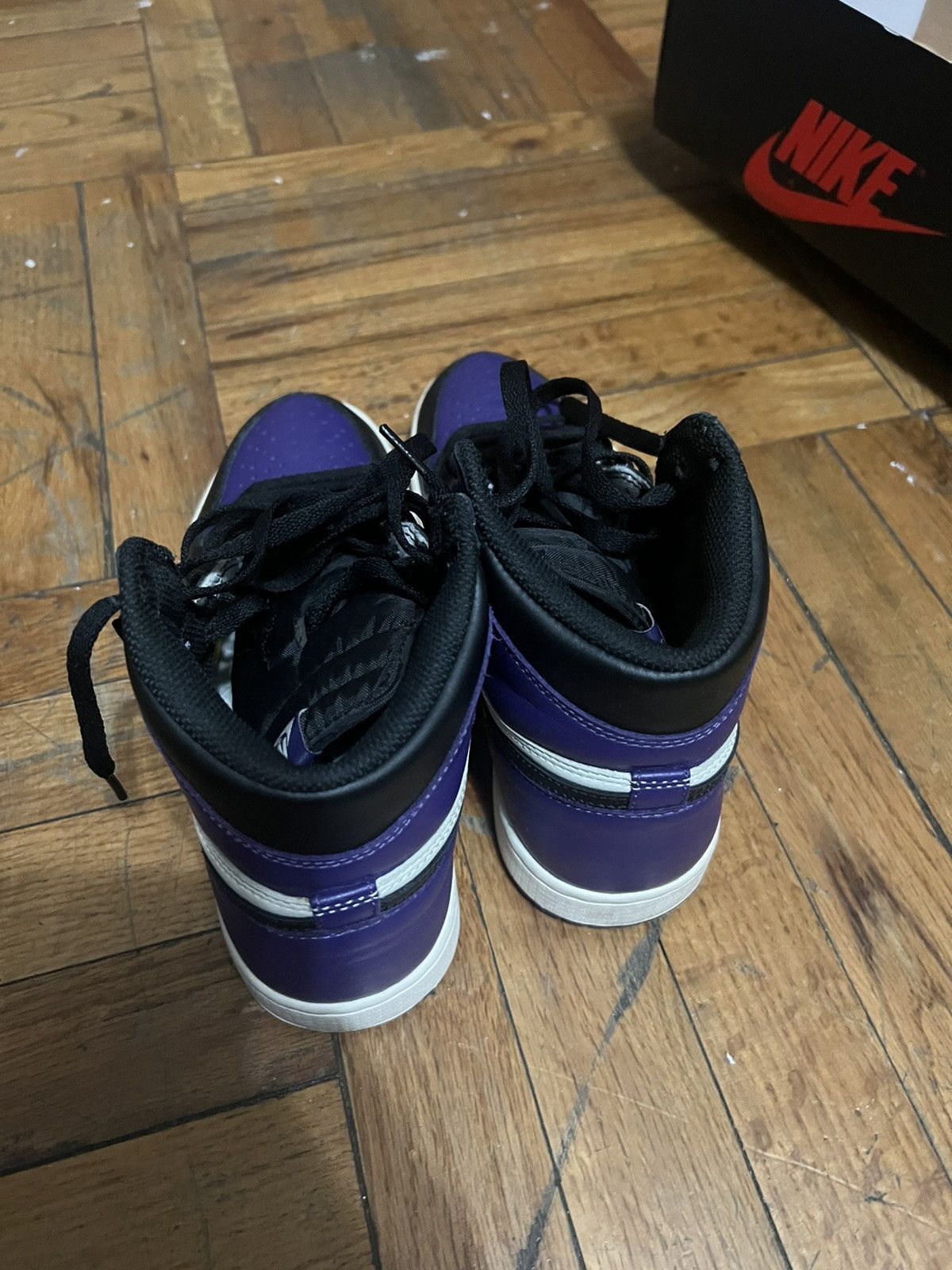 Jordan Brand Air Jordan 1 retro high og royal purple Size US 8 / EU 41 - 4 Thumbnail