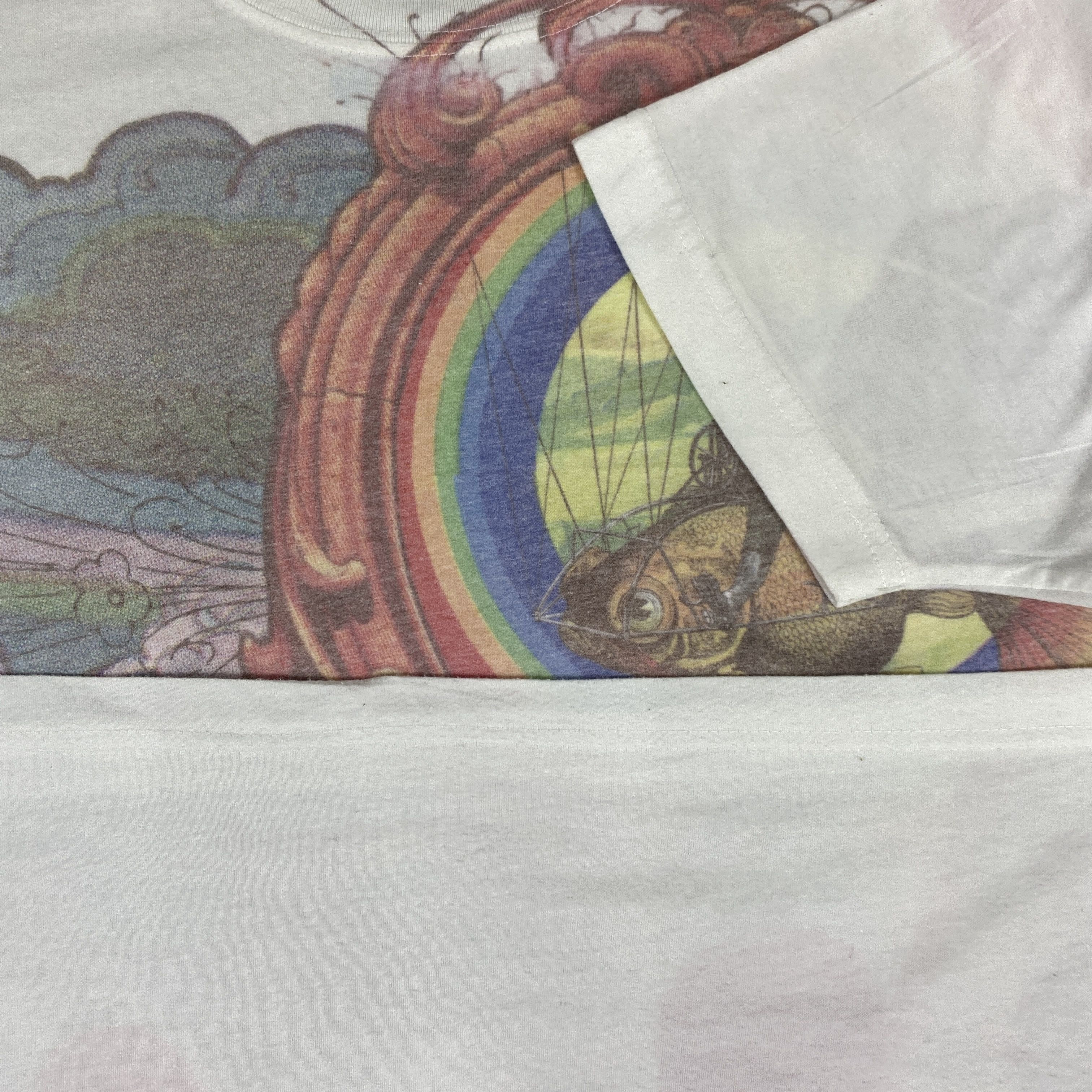 Japanese Brand Vintage Over Print Art T-Shirt - L060 Size US S / EU 44-46 / 1 - 4 Thumbnail