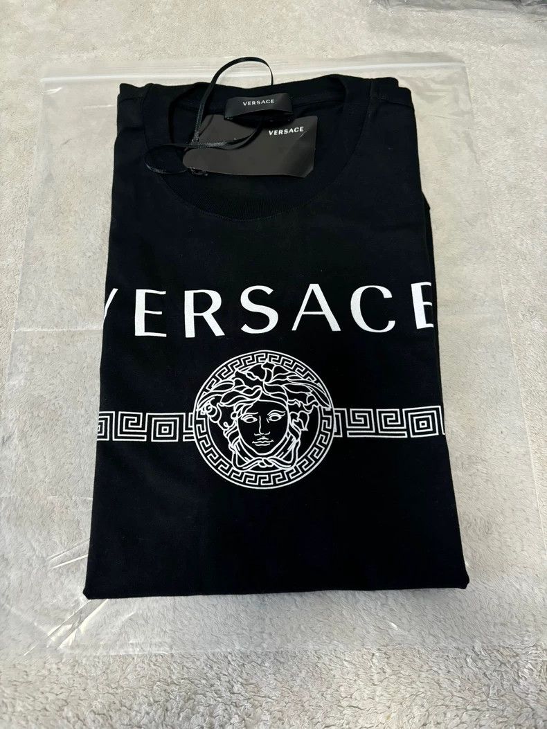 Versace Versace Simple short sleeves Size US XL / EU 56 / 4 - 5 Thumbnail