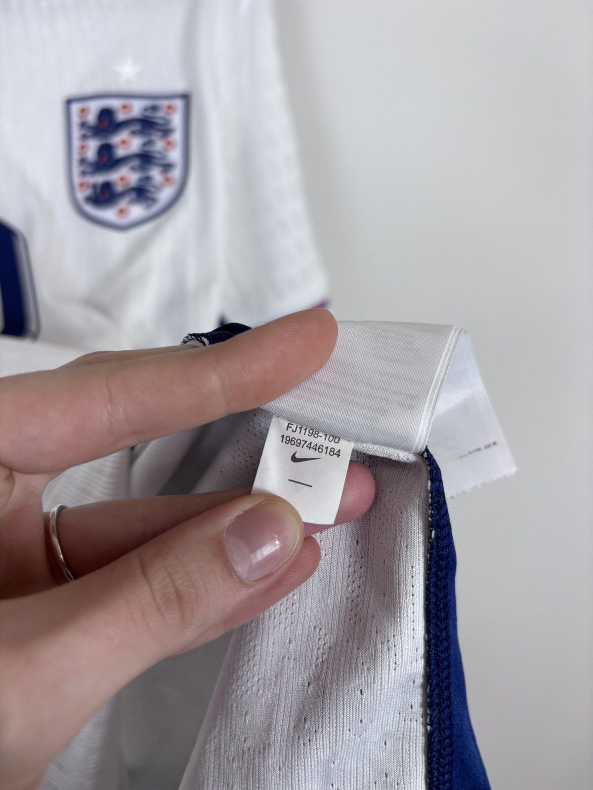 Nike Nike England 2024 Home Sterling #10 Football Soccer Jersey Size US S / EU 44-46 / 1 - 14 Thumbnail
