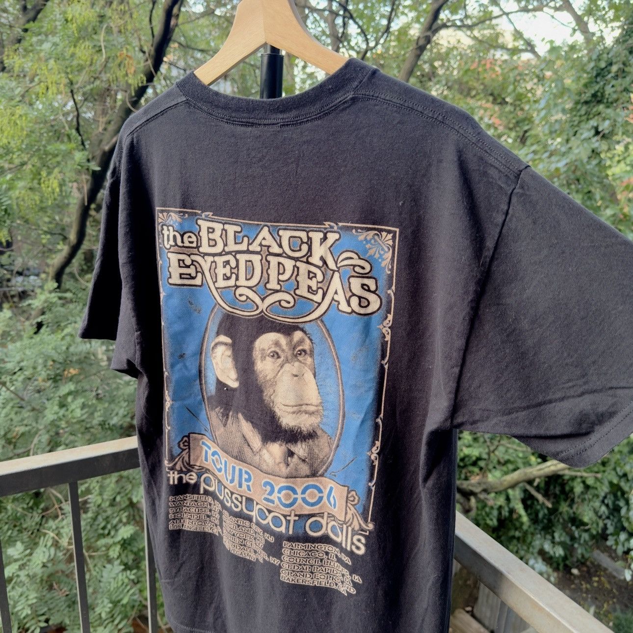 Vintage 2006 Black Eyed Peas & The Pussycat Dolls Tour Tee Shirt Size US L / EU 52-54 / 3 - 6 Thumbnail