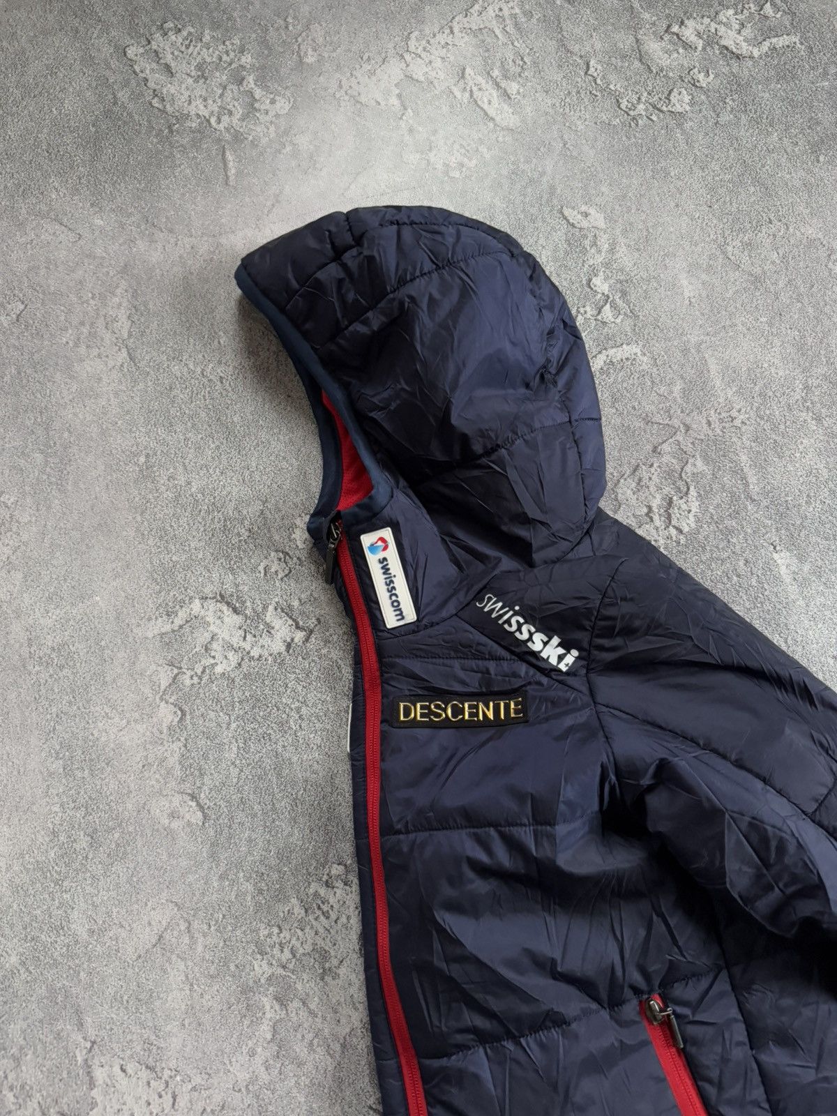 Descente Descente 38/M Wmns Swisscom puffer quilted hooded jacket Size M / US 6-8 / IT 42-44 - 17 Thumbnail
